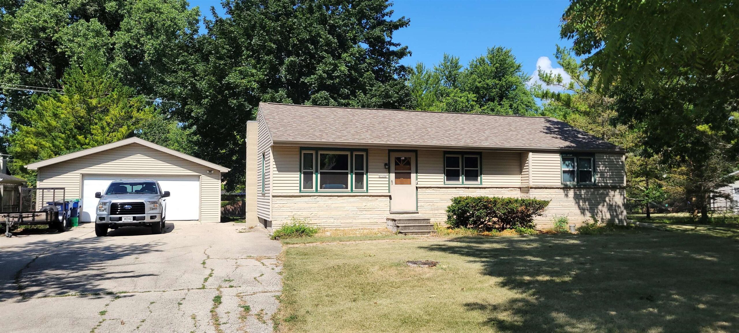 N7358 CALUMET Street property preview photograph