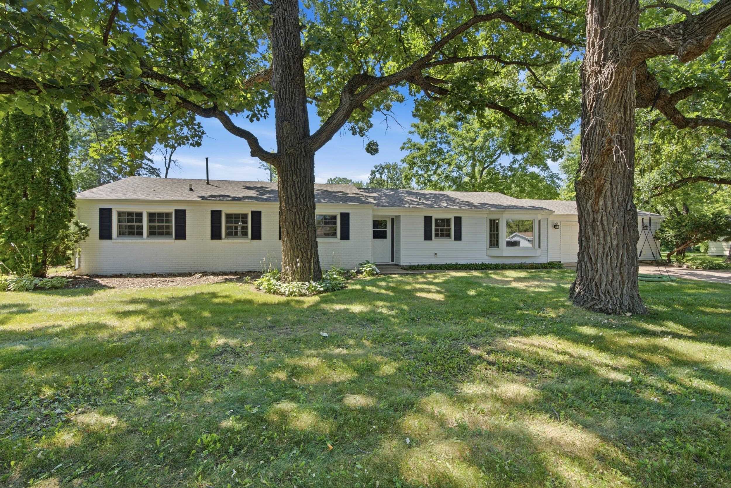 788 FIELDCREST Drive property preview photograph