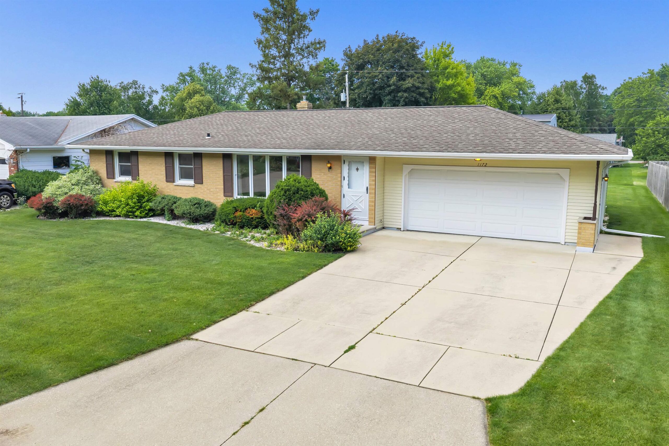 1172 ALICE Drive property preview photograph
