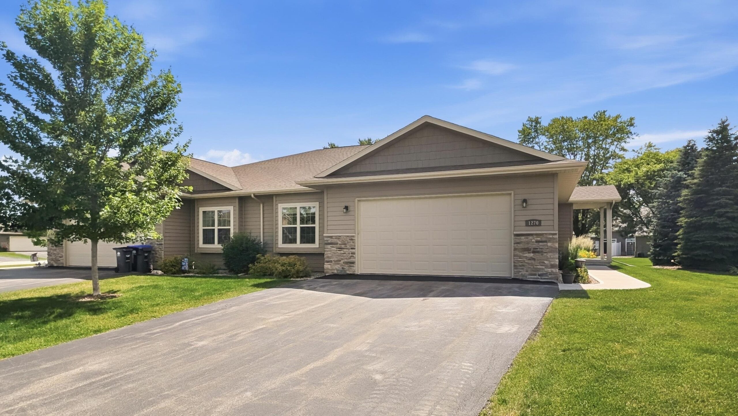 1270 CAMERON Circle property preview photograph