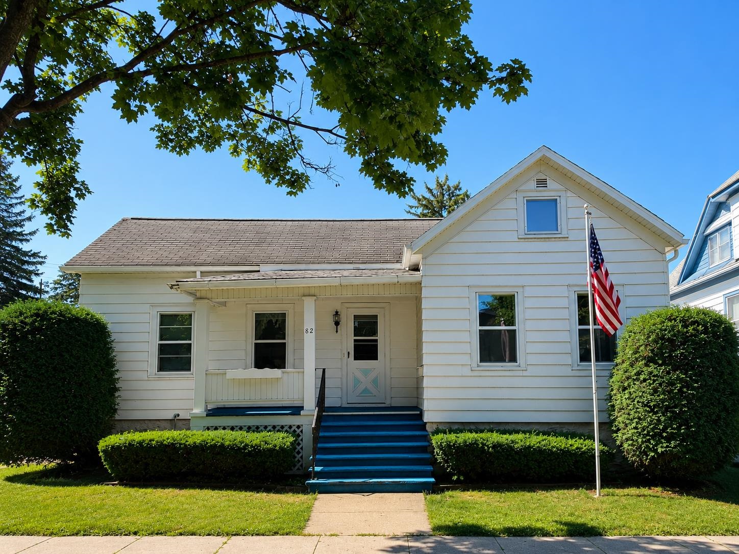 82 E 11TH Street property preview photograph