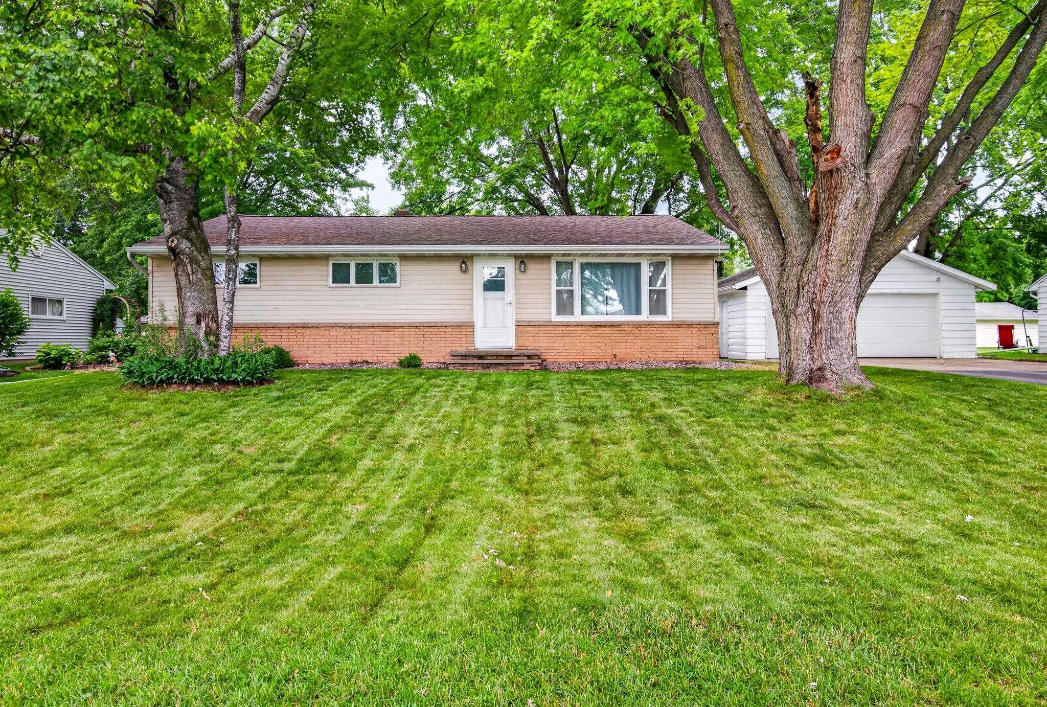 1512 N REXFORD Street property preview photograph