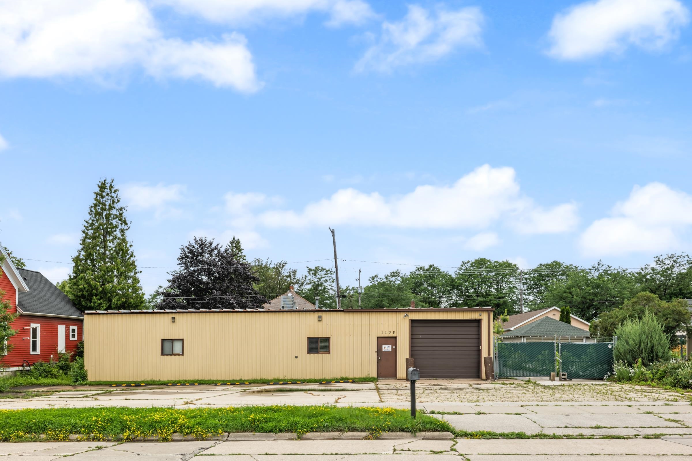 1138 STATE Street property preview photograph