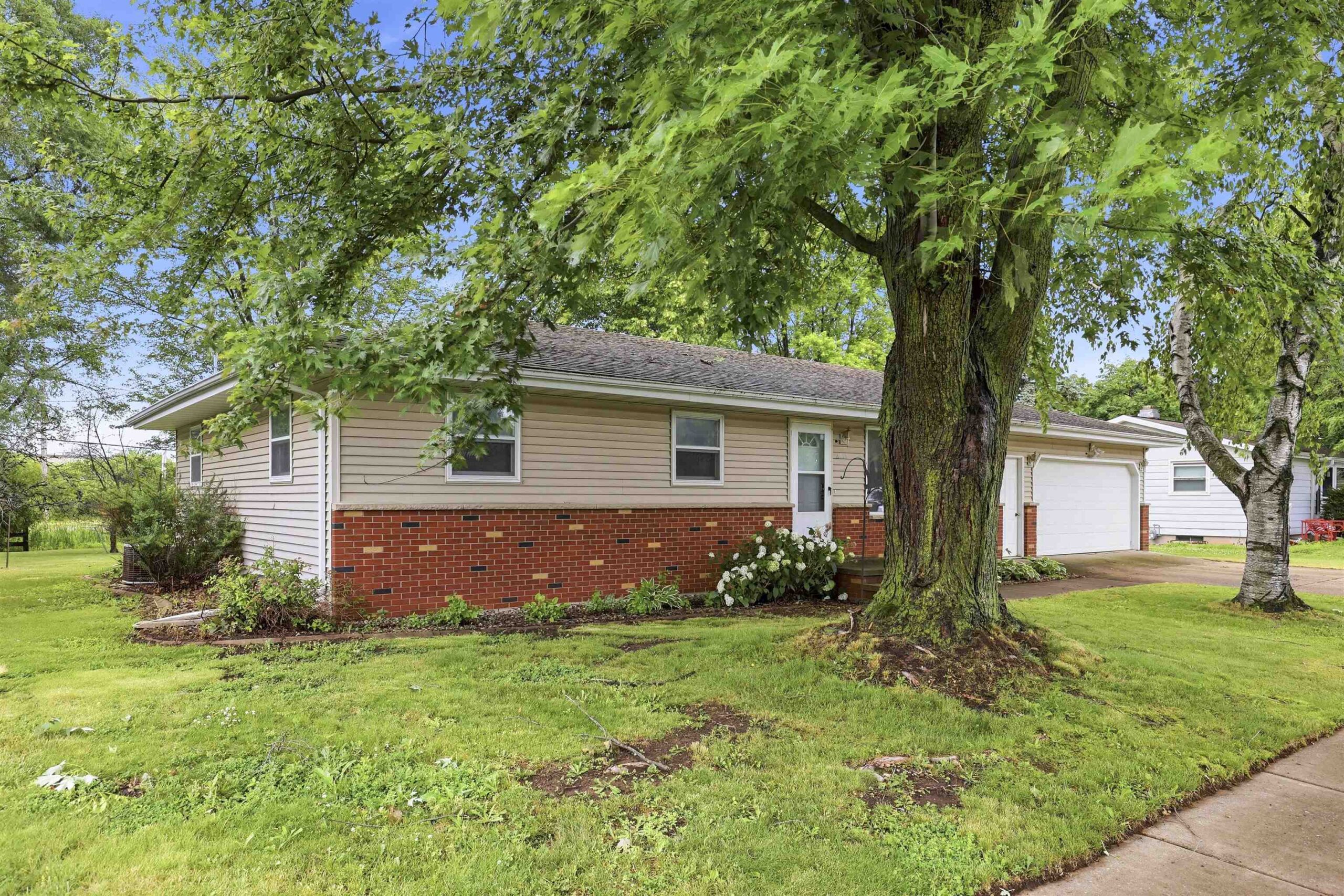 2315 JOYCE Street property preview photograph