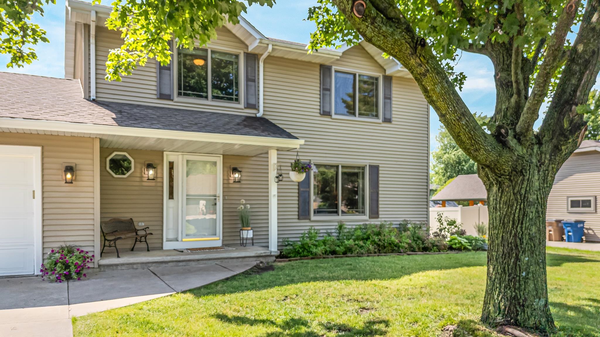 2767 OAKWOOD Circle property preview photograph