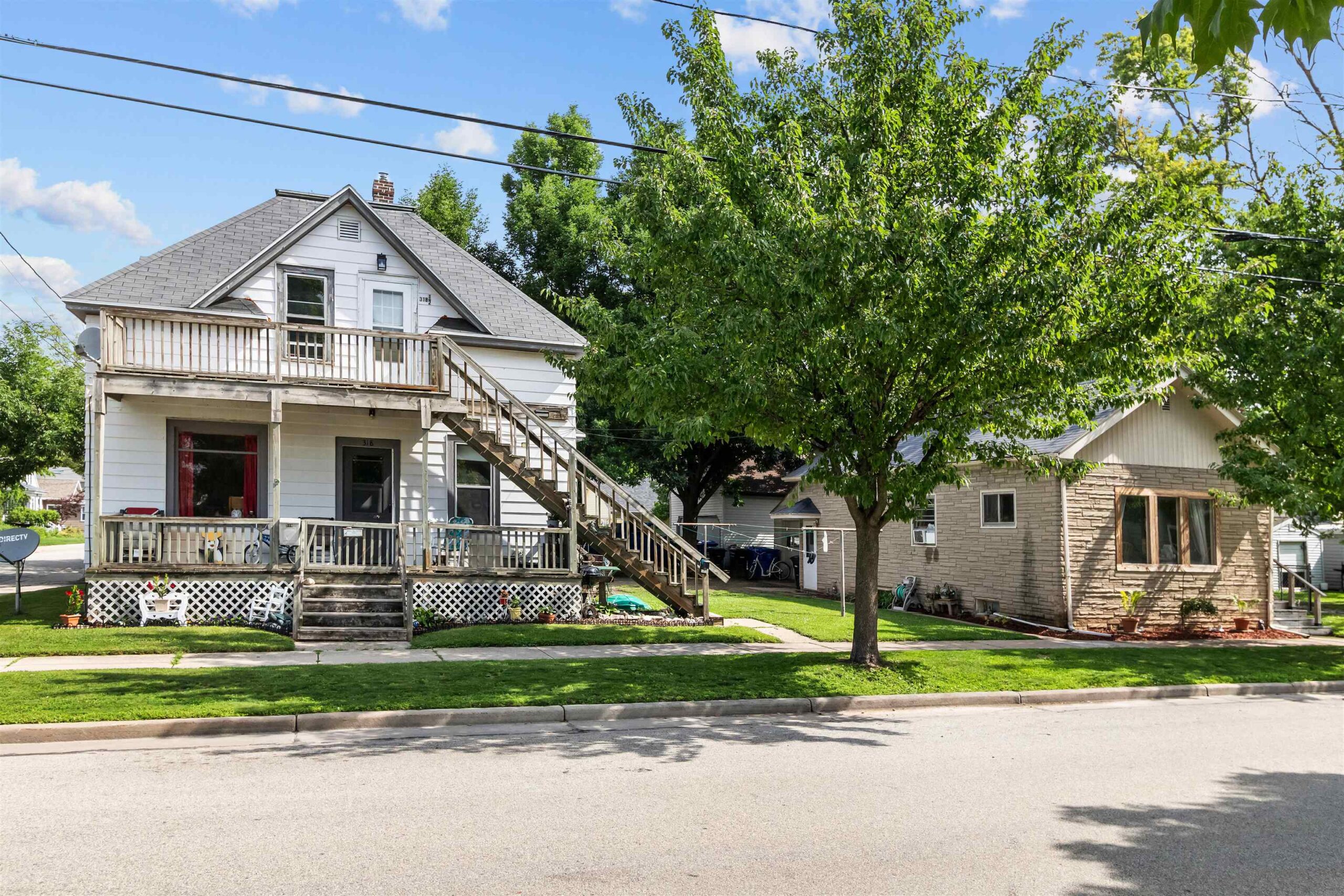 318 W BREWSTER Street property preview photograph