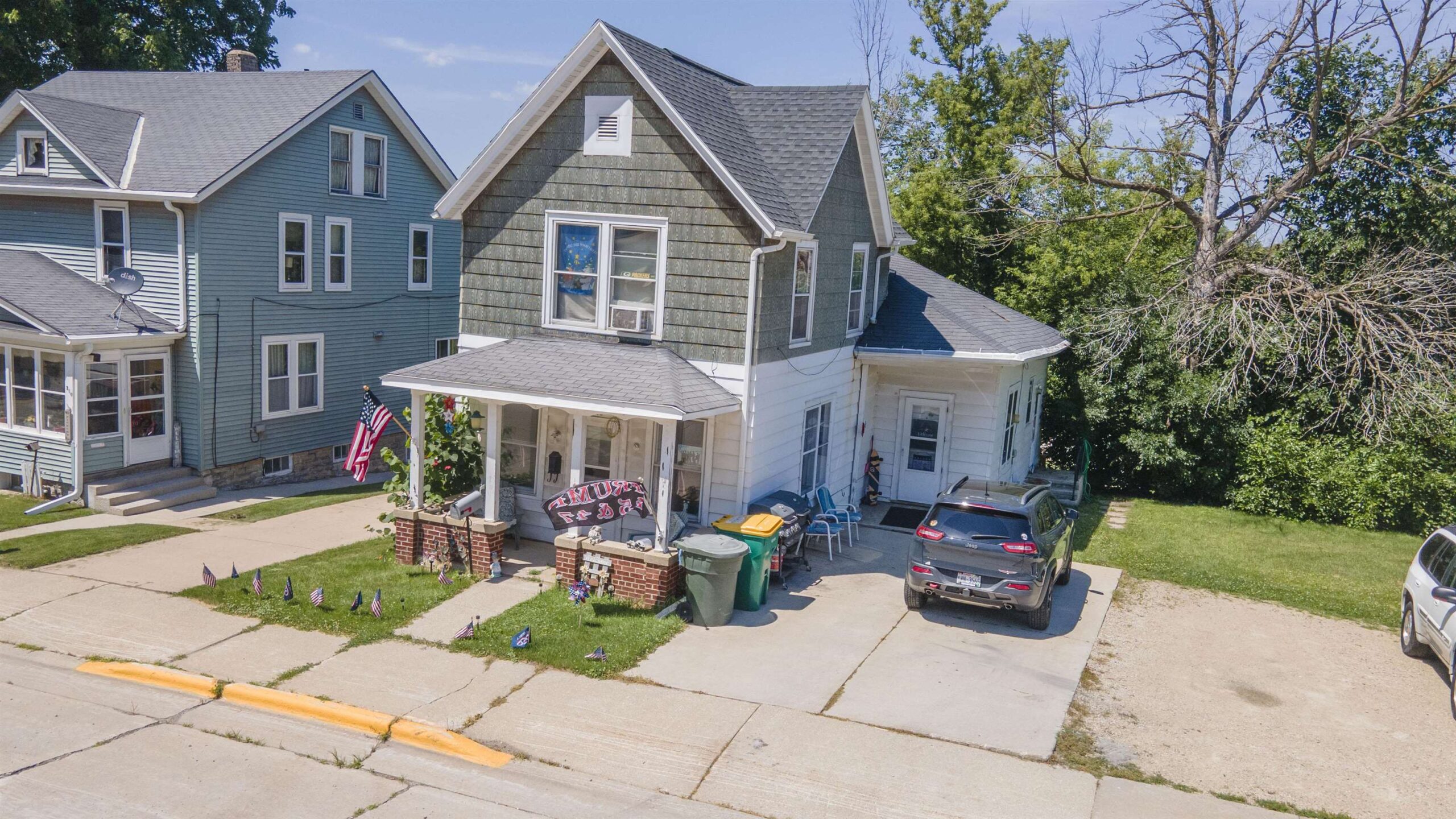 208 W JACKSON Street property preview photograph