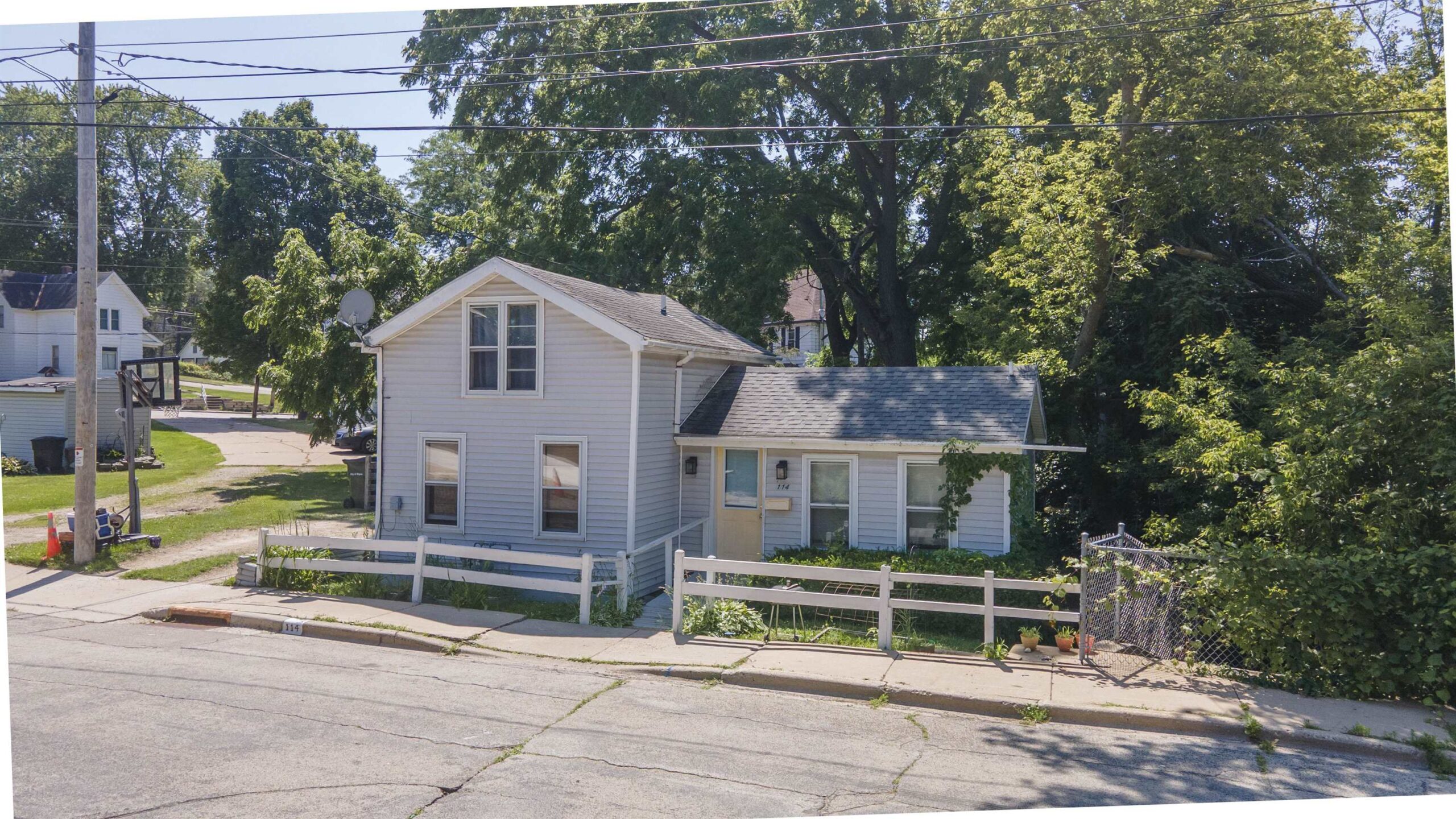 114 WASHINGTON Street property preview photograph