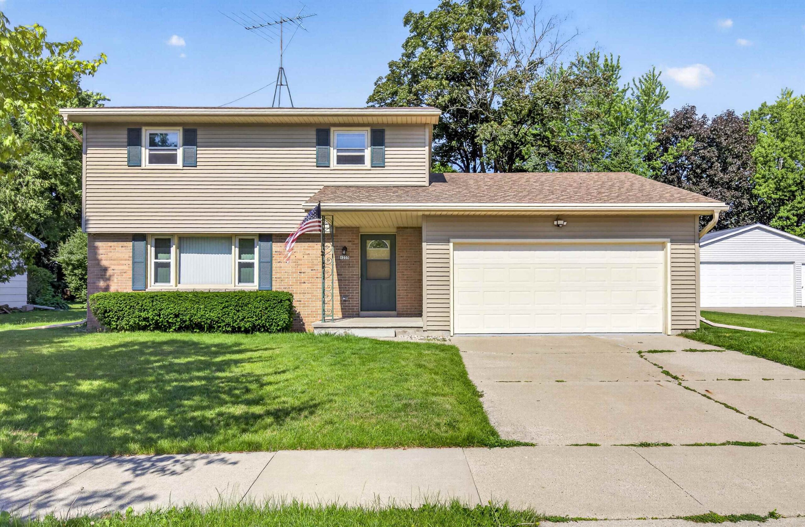 1235 S WESTHAVEN Drive property preview photograph