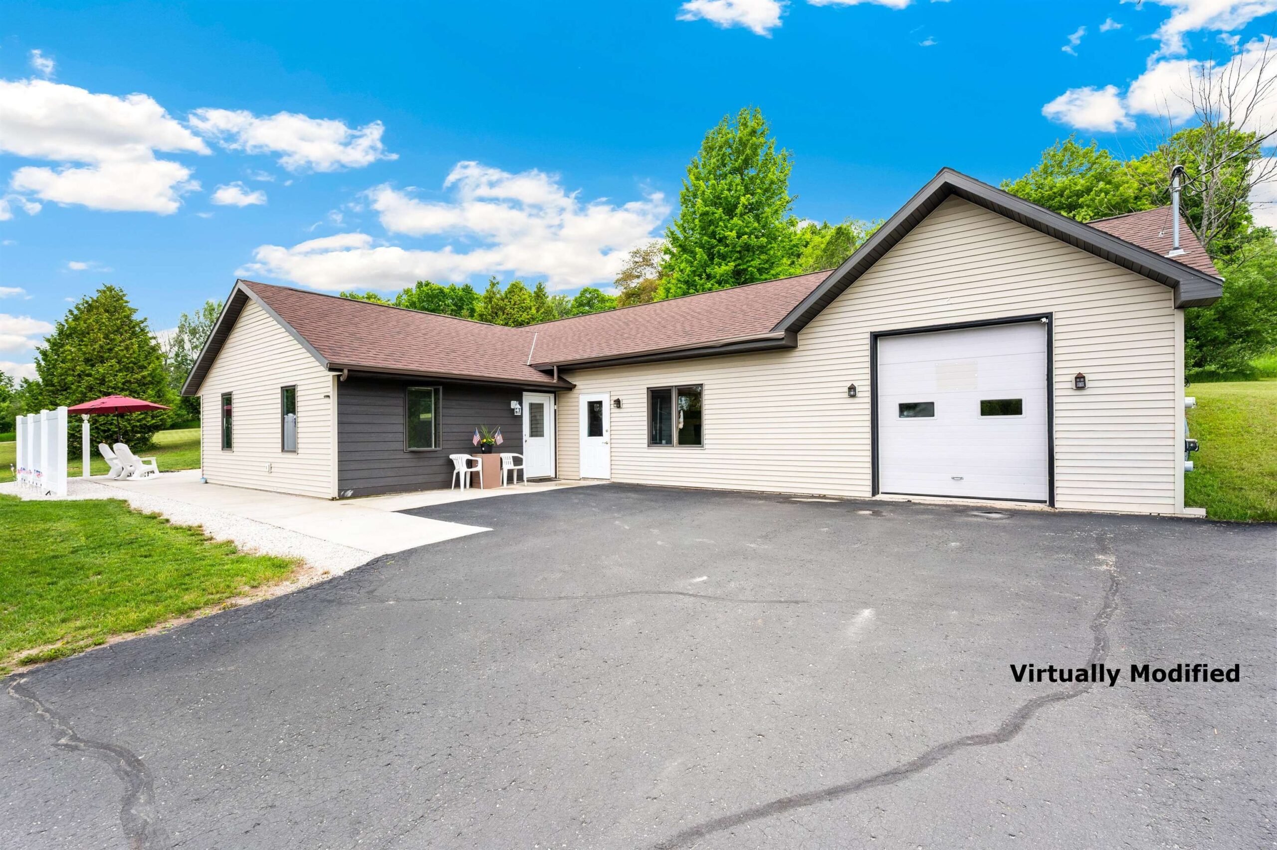 10471 COUNTRY Lane property preview photograph