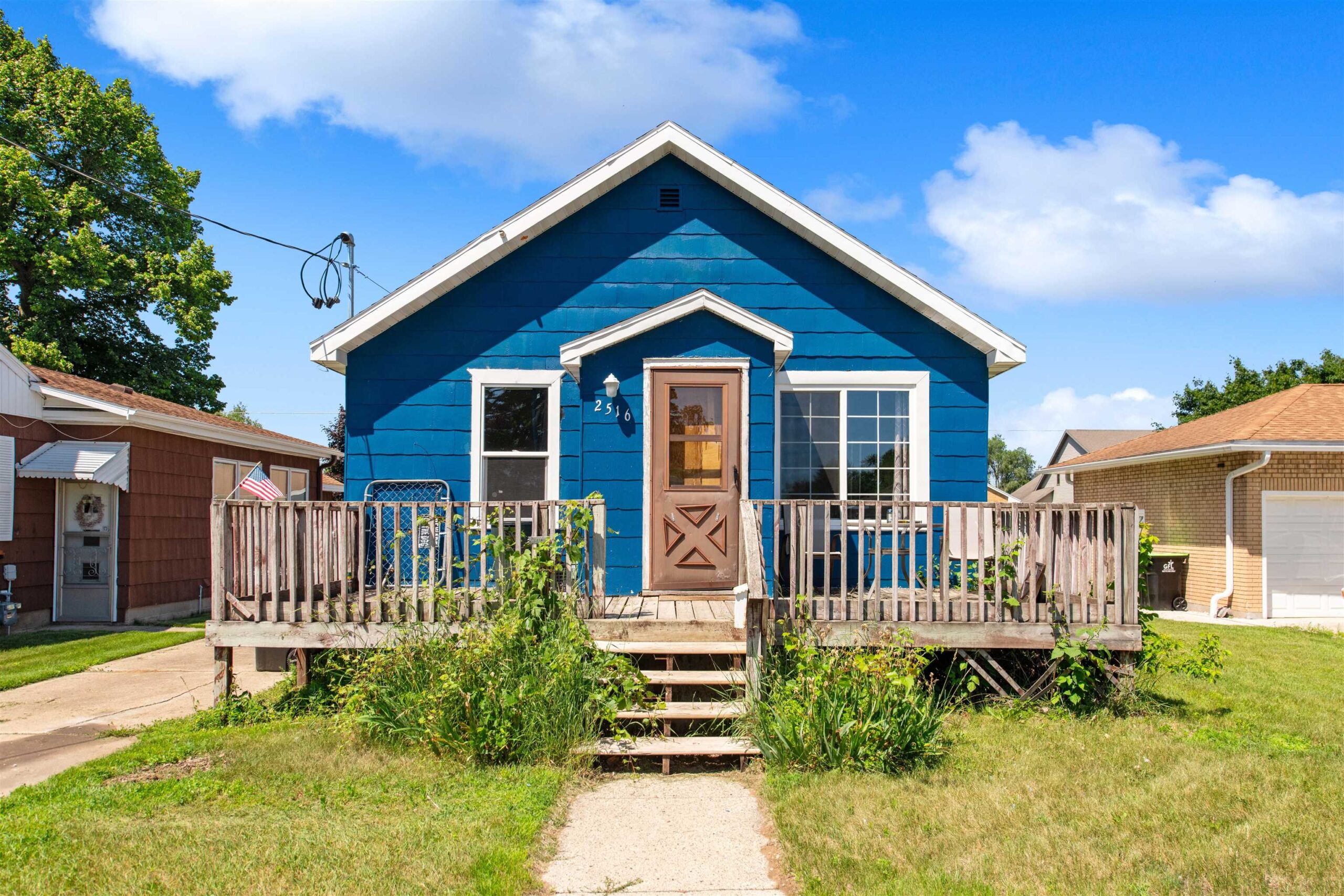 2516 16TH Avenue property preview photograph