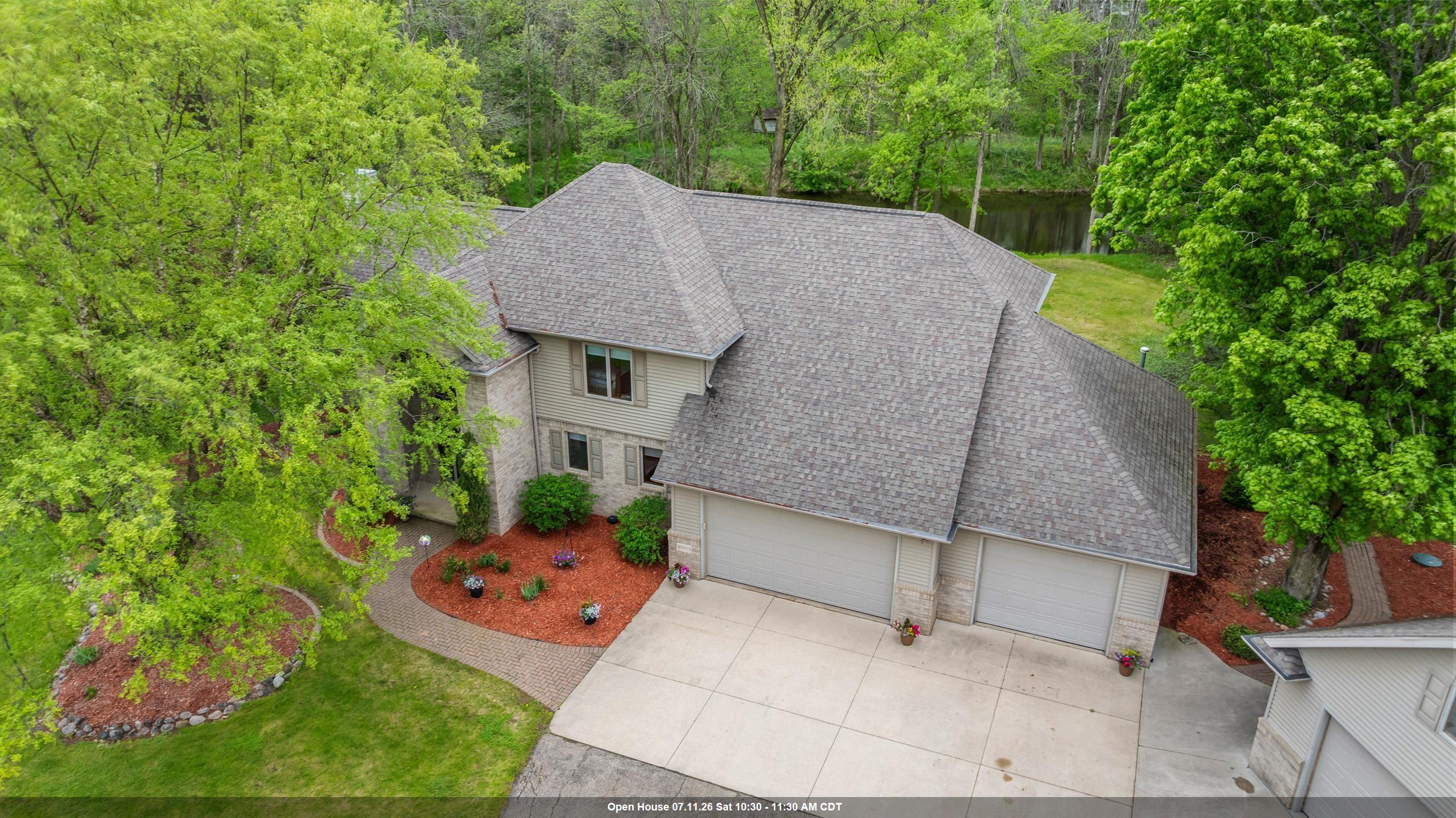 W8678 HILLVIEW Road property preview photograph