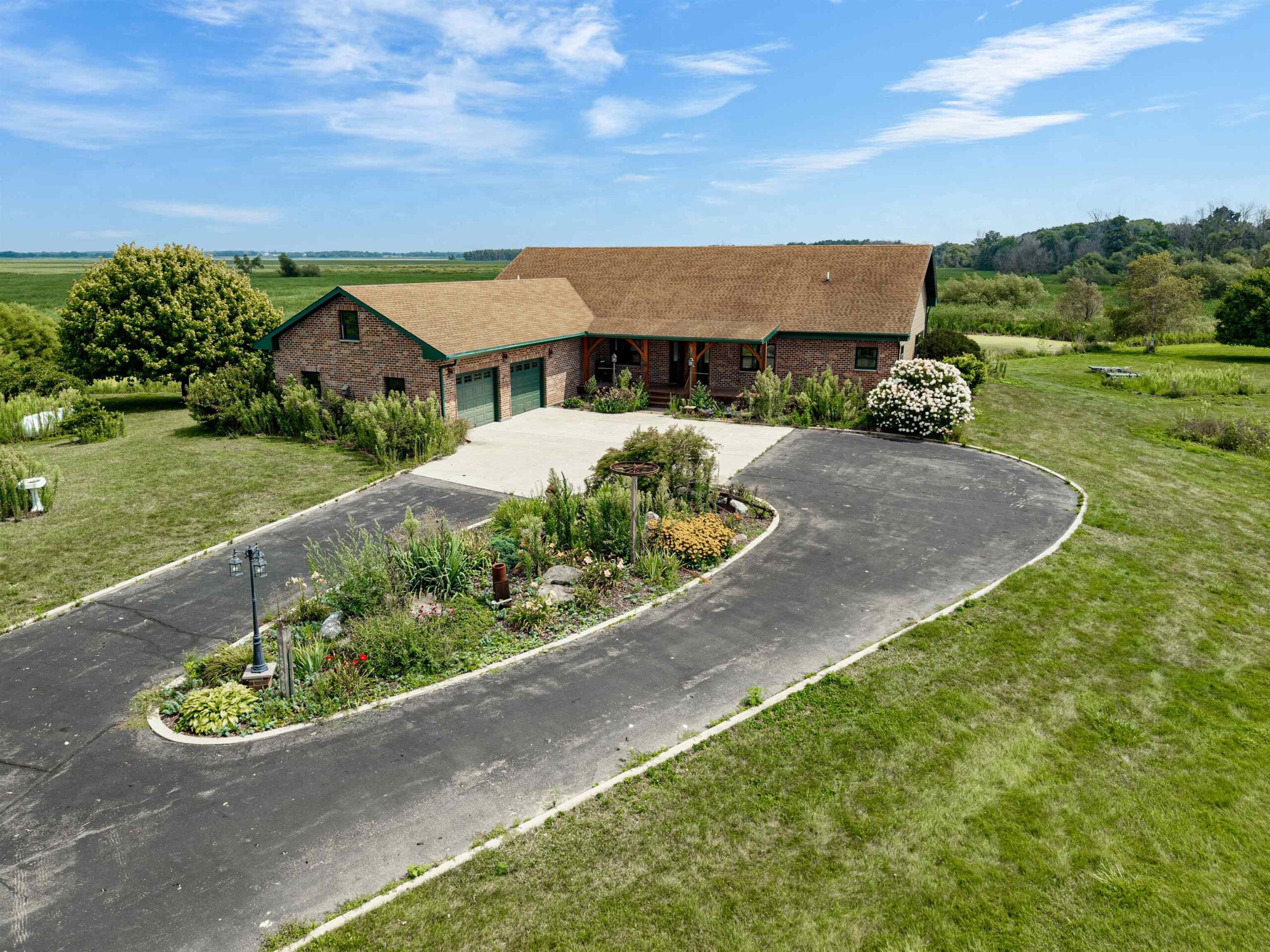 1328 COUNTY RD M property preview photograph