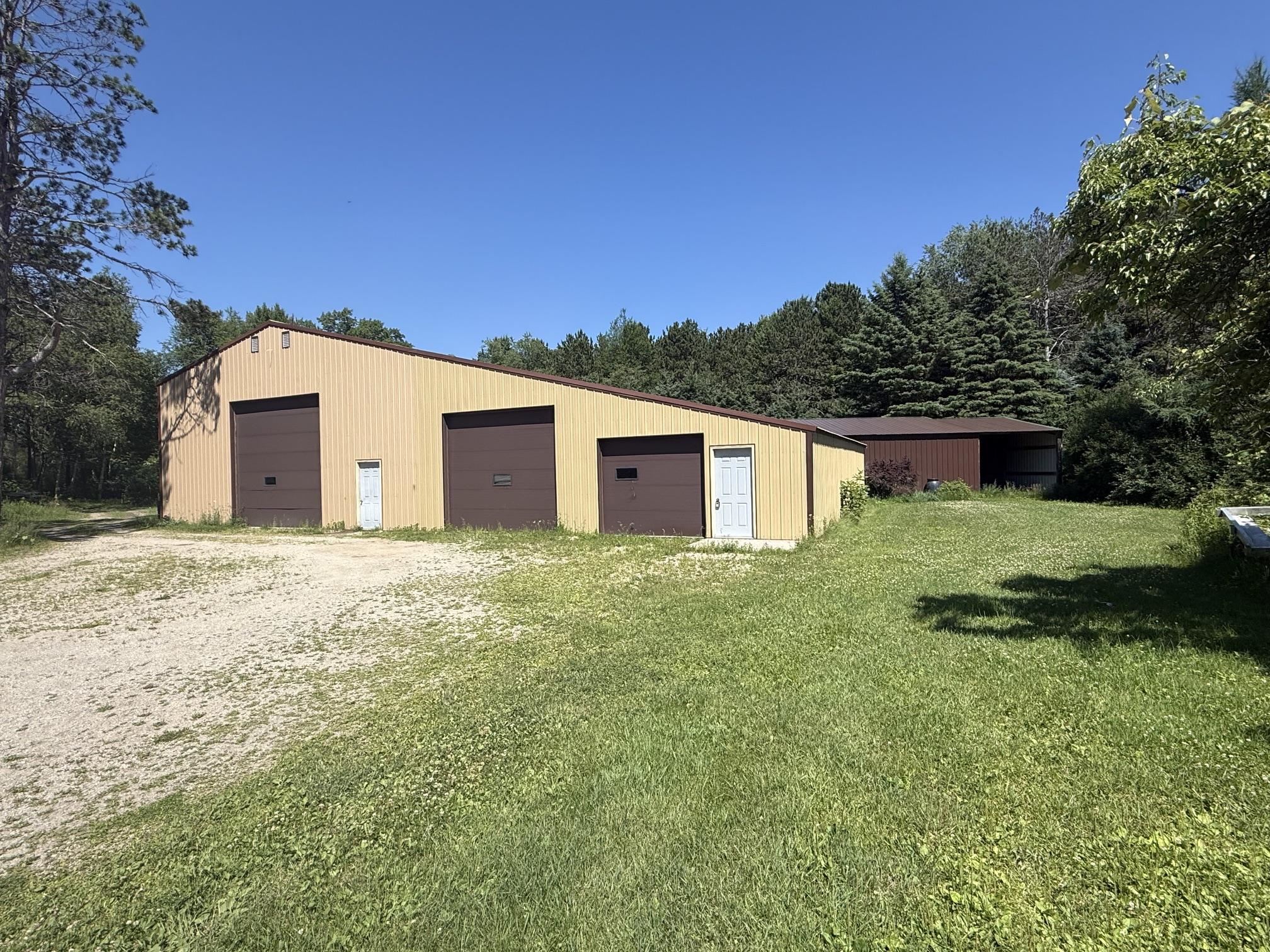 N4890 STATE HIGHWAY 180 property preview photograph