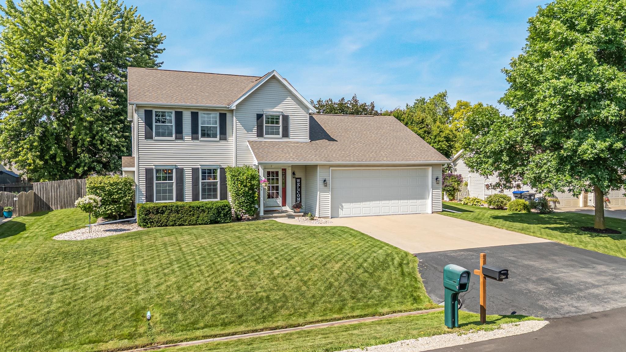 W2434 SNOWBERRY Drive property preview photograph