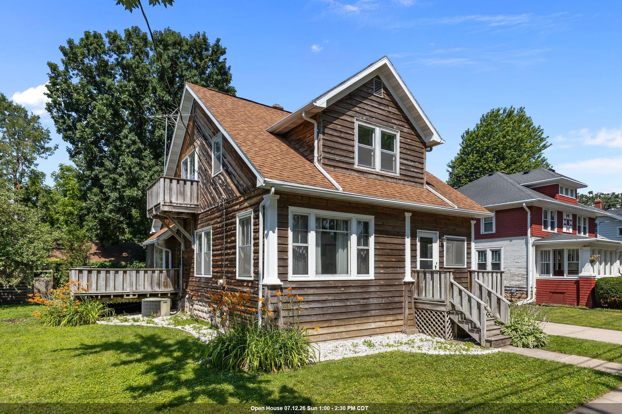 1113 N STATE Street property preview photograph