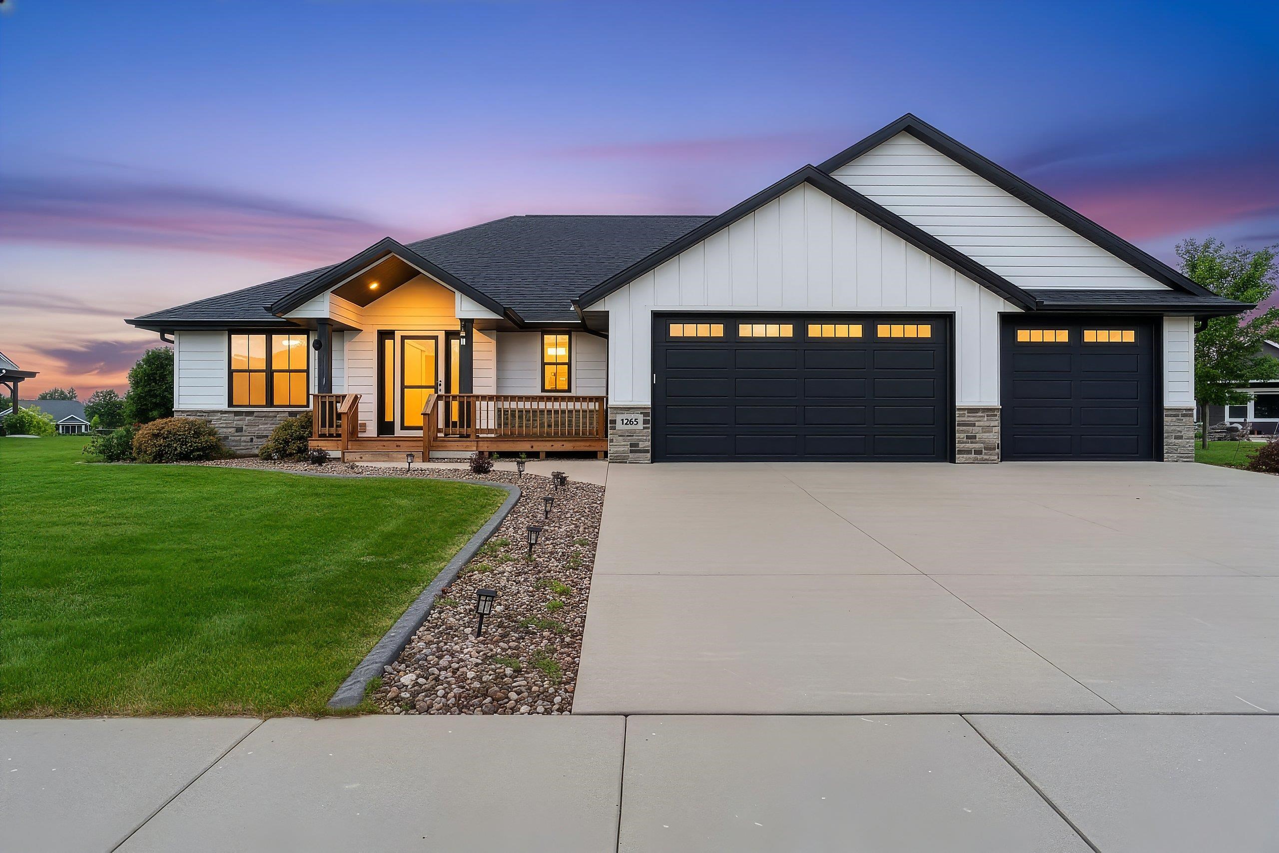 1625 DRUSILLAS Way property preview photograph