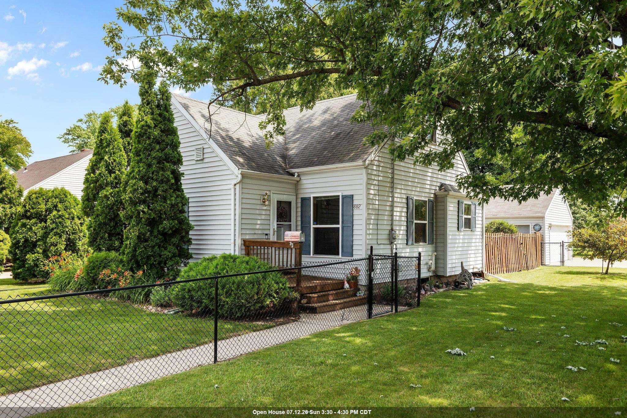882 HIGGINS Avenue property preview photograph