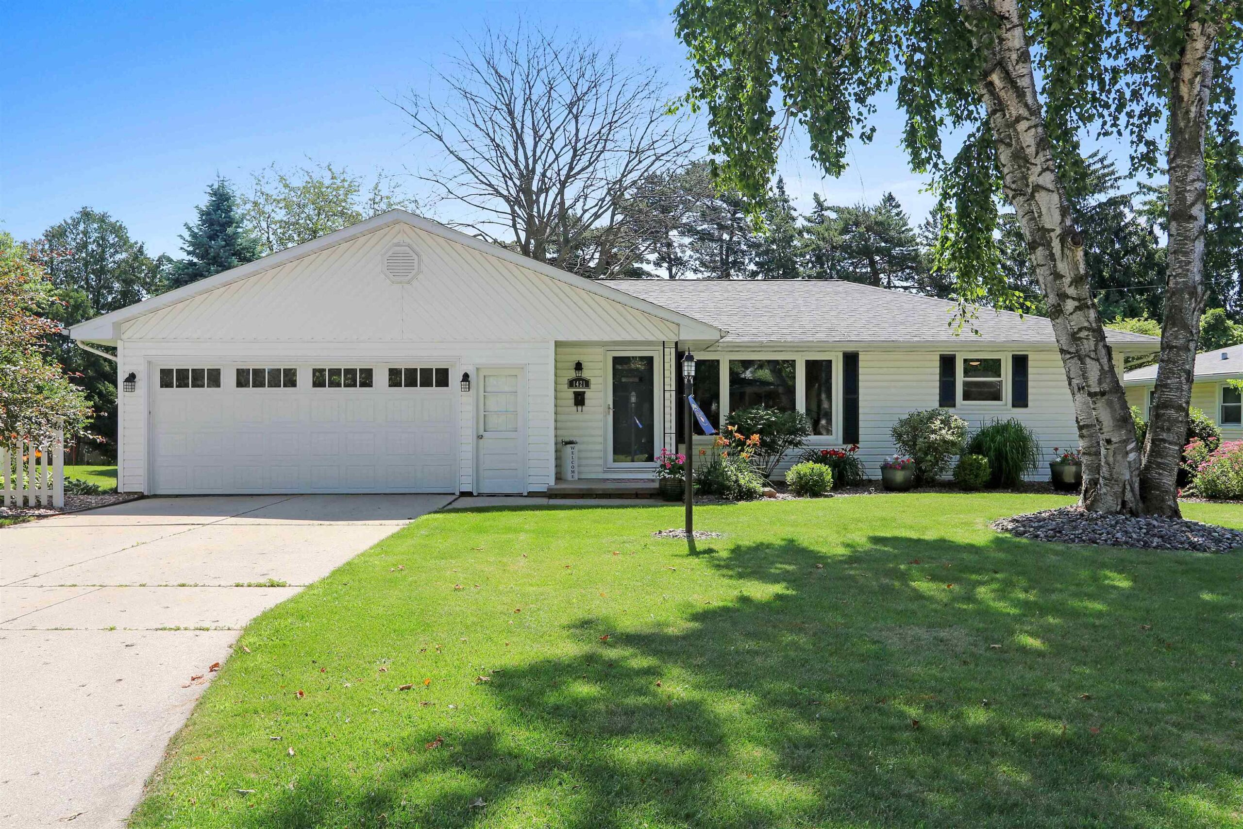 1421 ARGONNE Drive property preview photograph