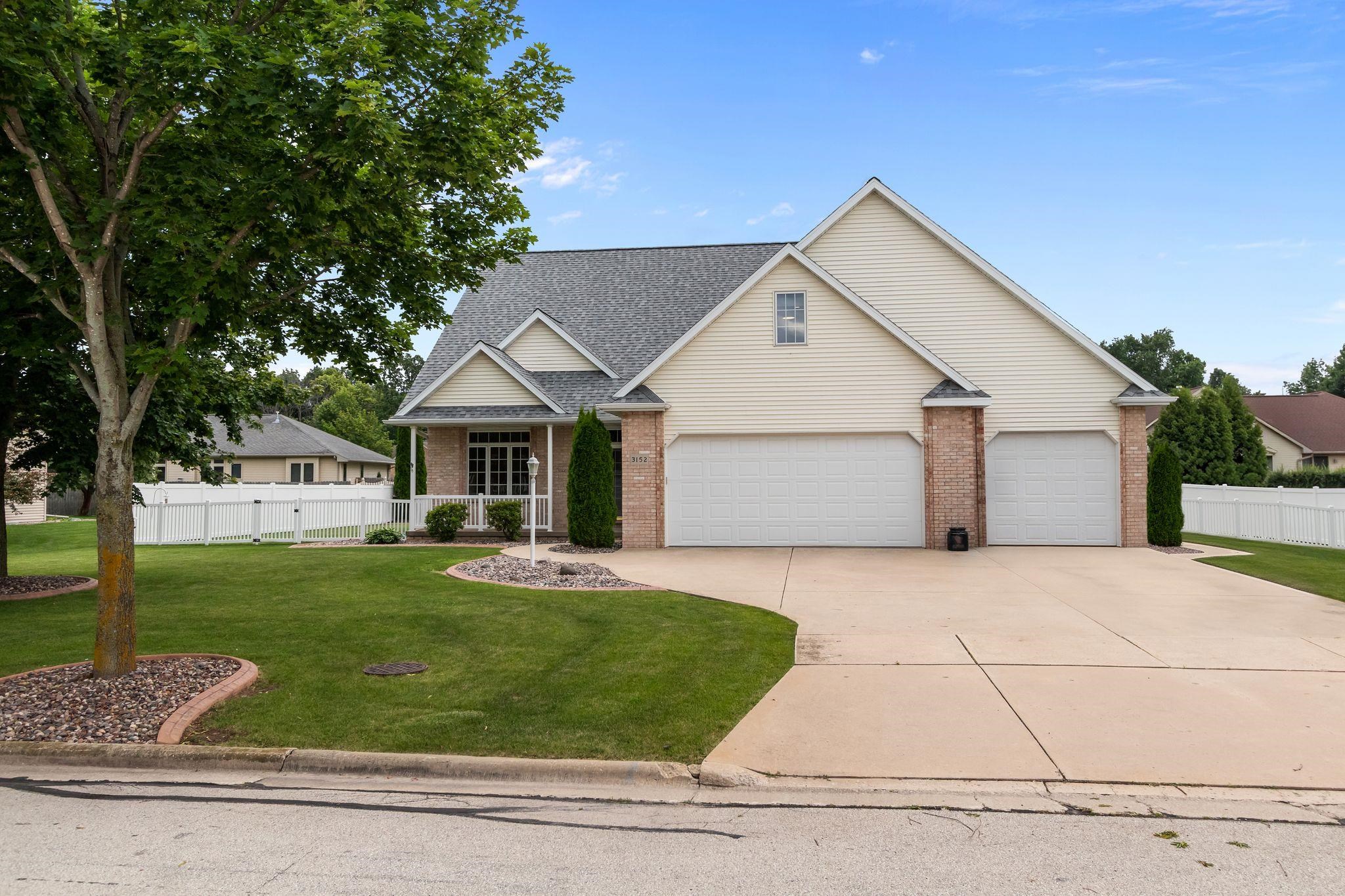 3152 SAVANNA Way property preview photograph
