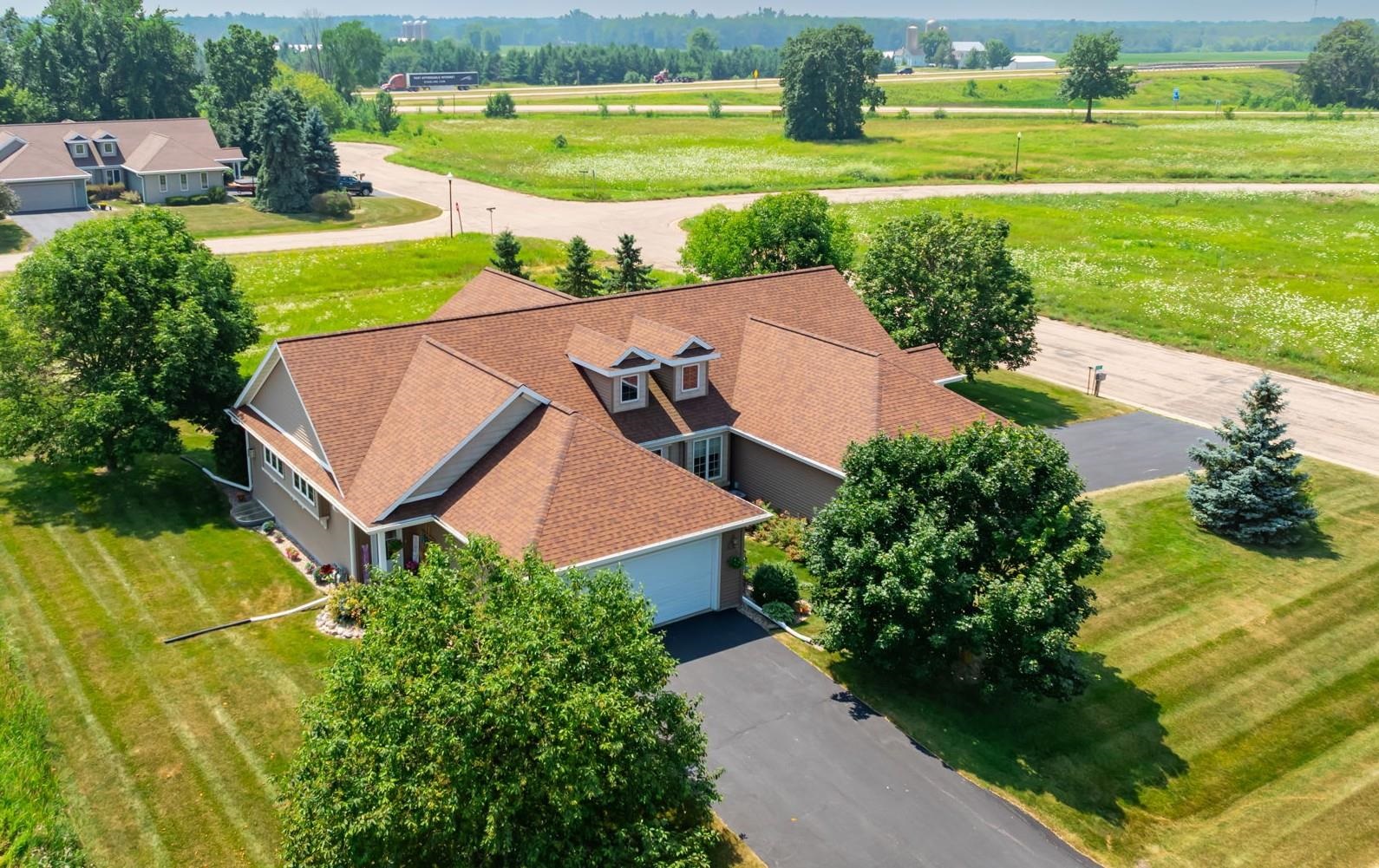 E7593 GREENWING Lane property preview photograph