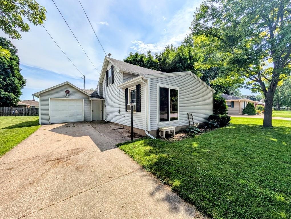 725 MAIN Street property preview photograph