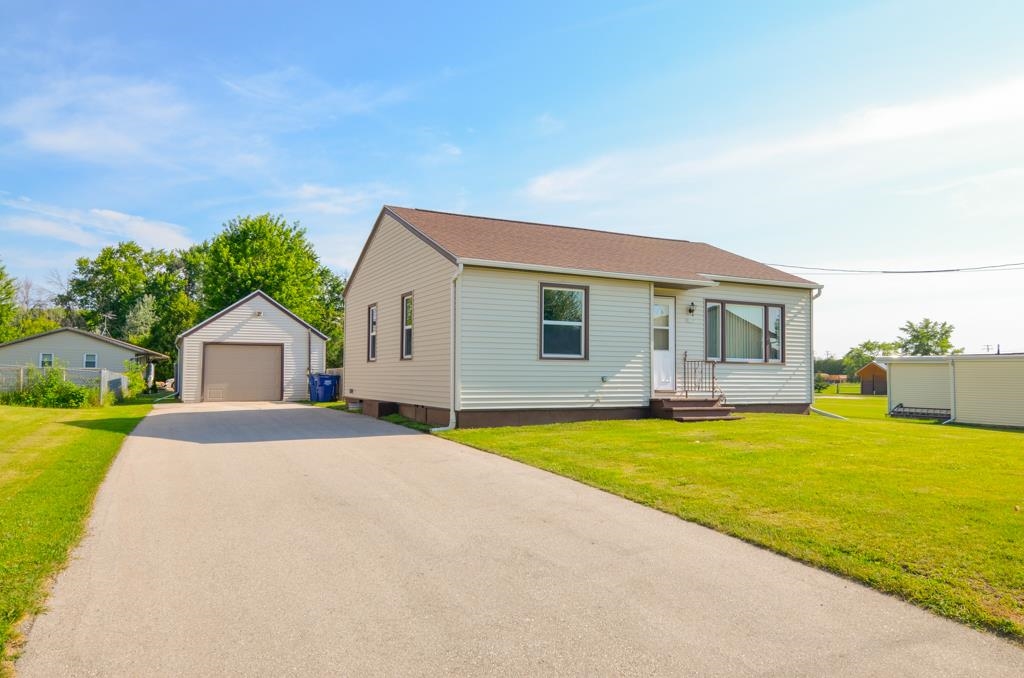 335 E CEDAR Street property preview photograph