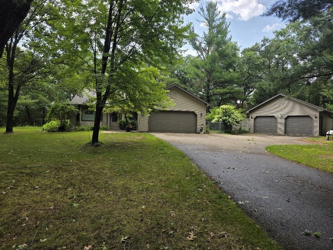 N3405 OAKLAWN Court property preview photograph