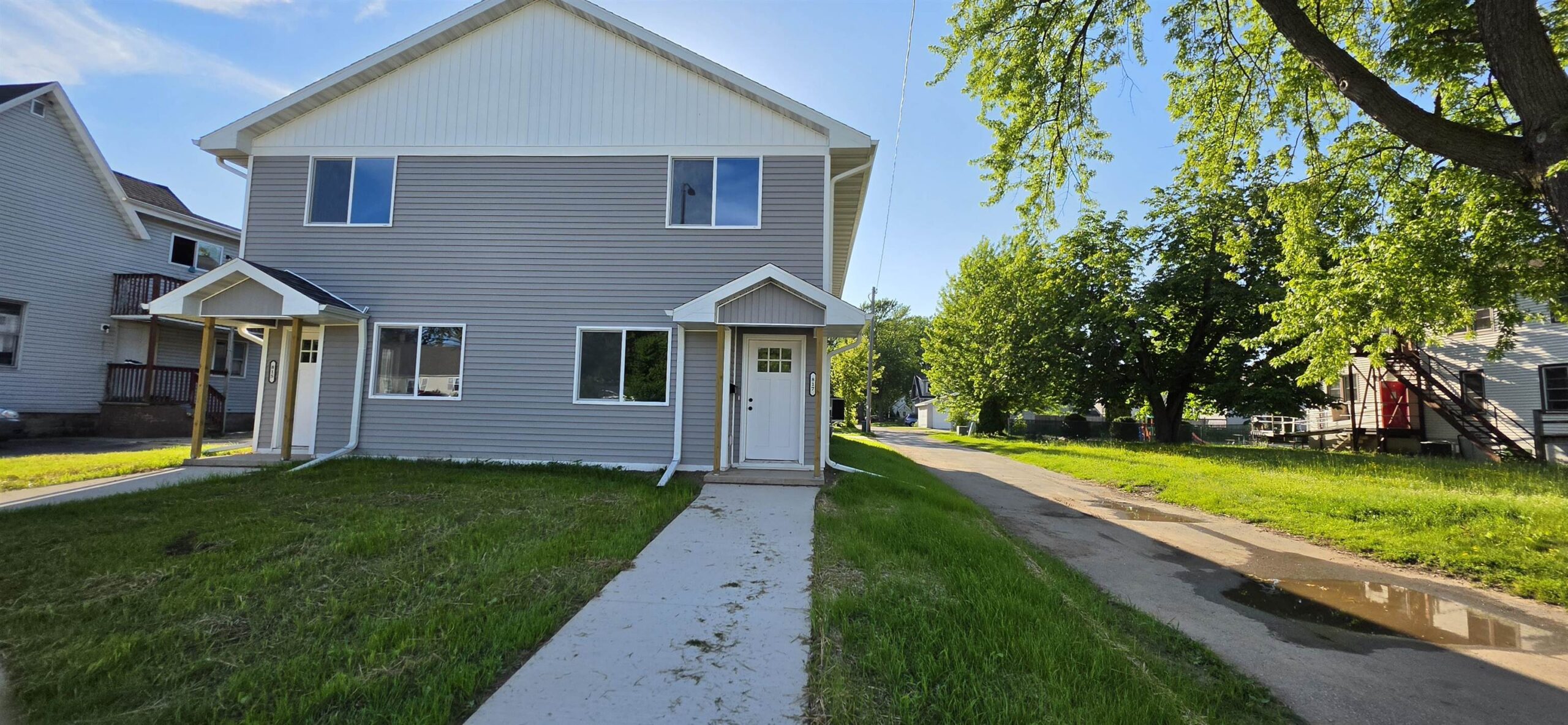 817 N WEBSTER Avenue property preview photograph