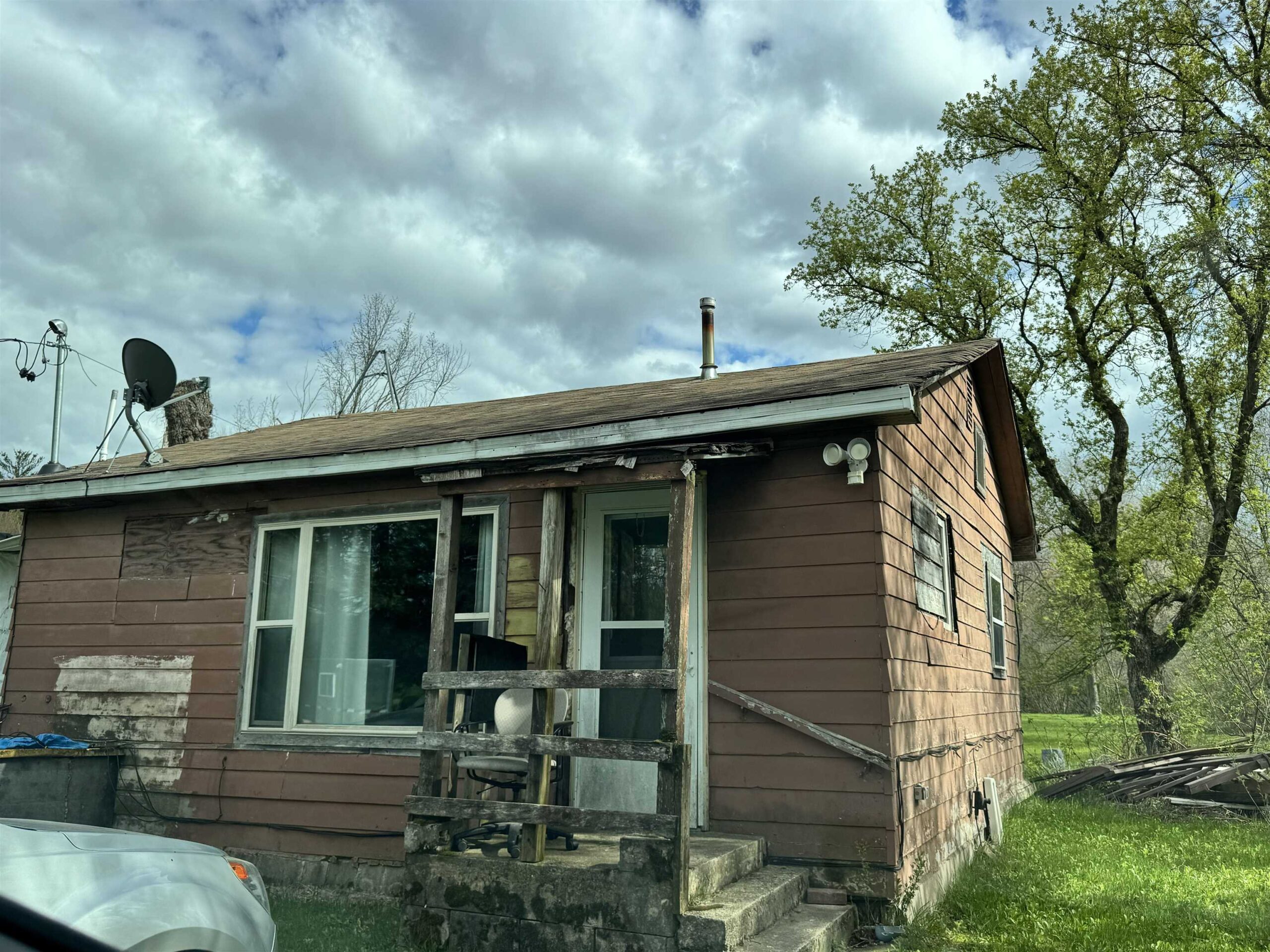 3901 W BEECHNUT Avenue property preview photograph