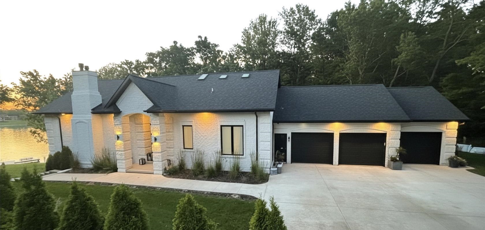 2080 GREENLEAF Road property preview photograph