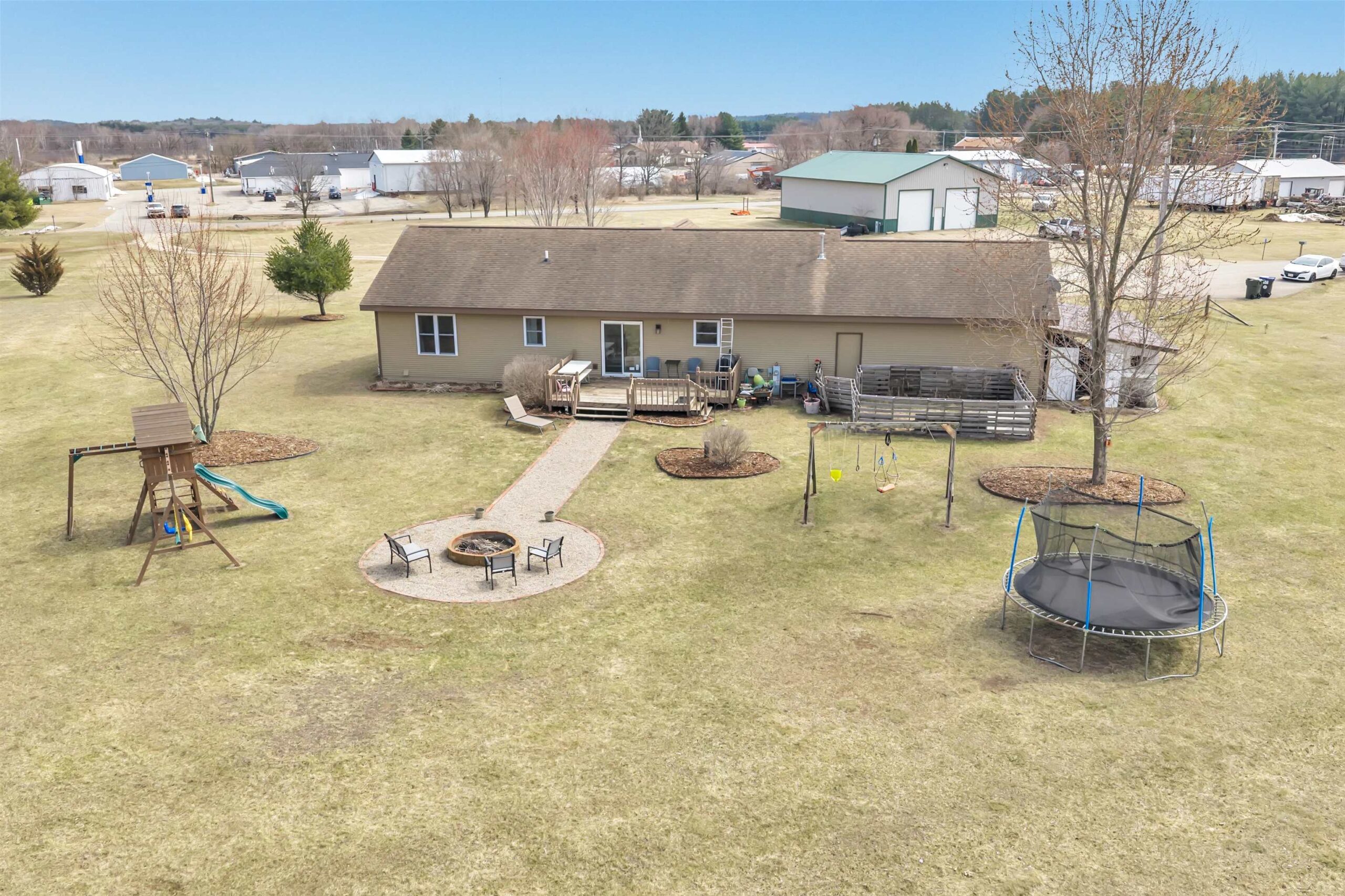 801 SIMON Street property preview photograph