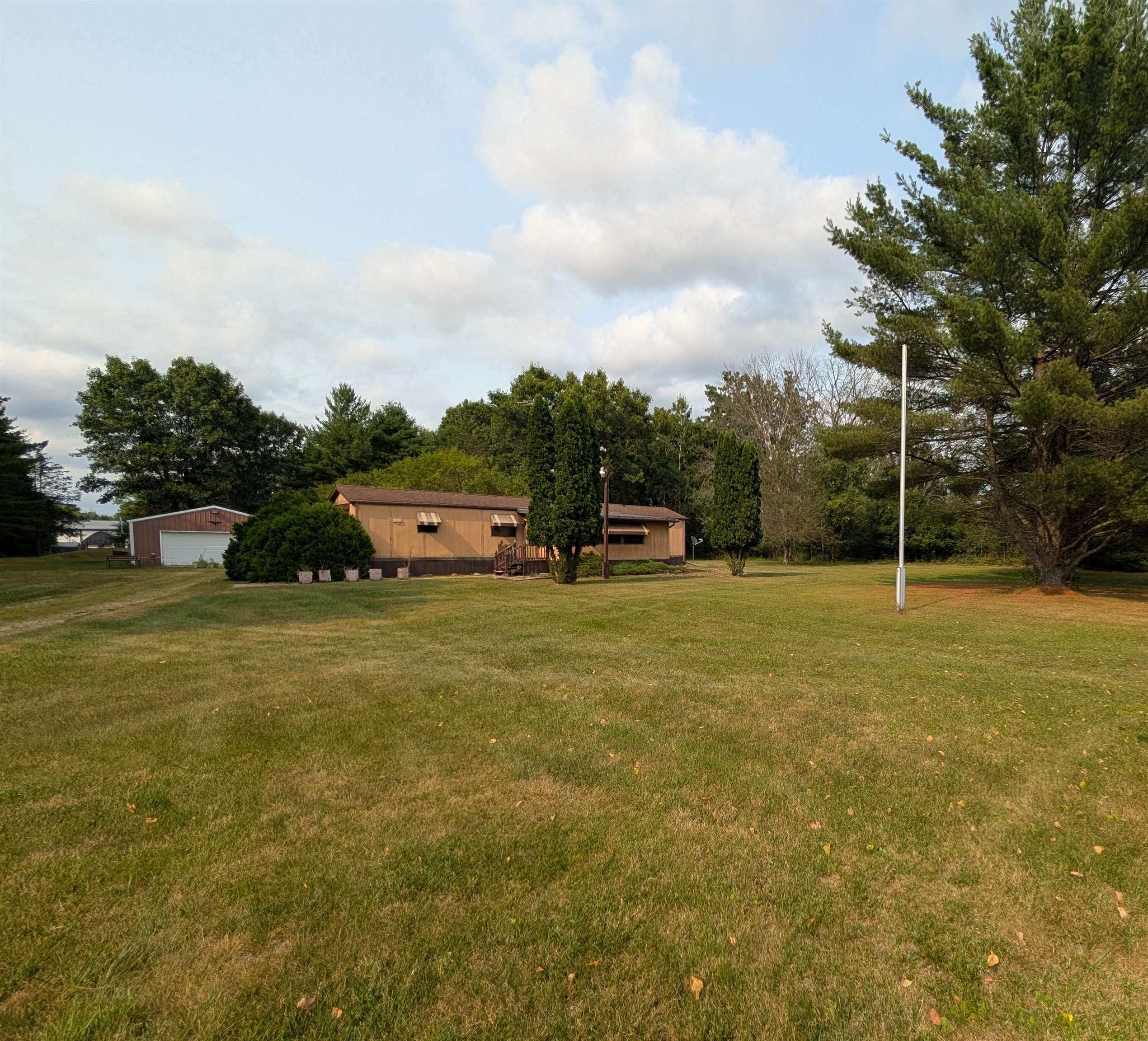 614 SPRUCE Circle property preview photograph