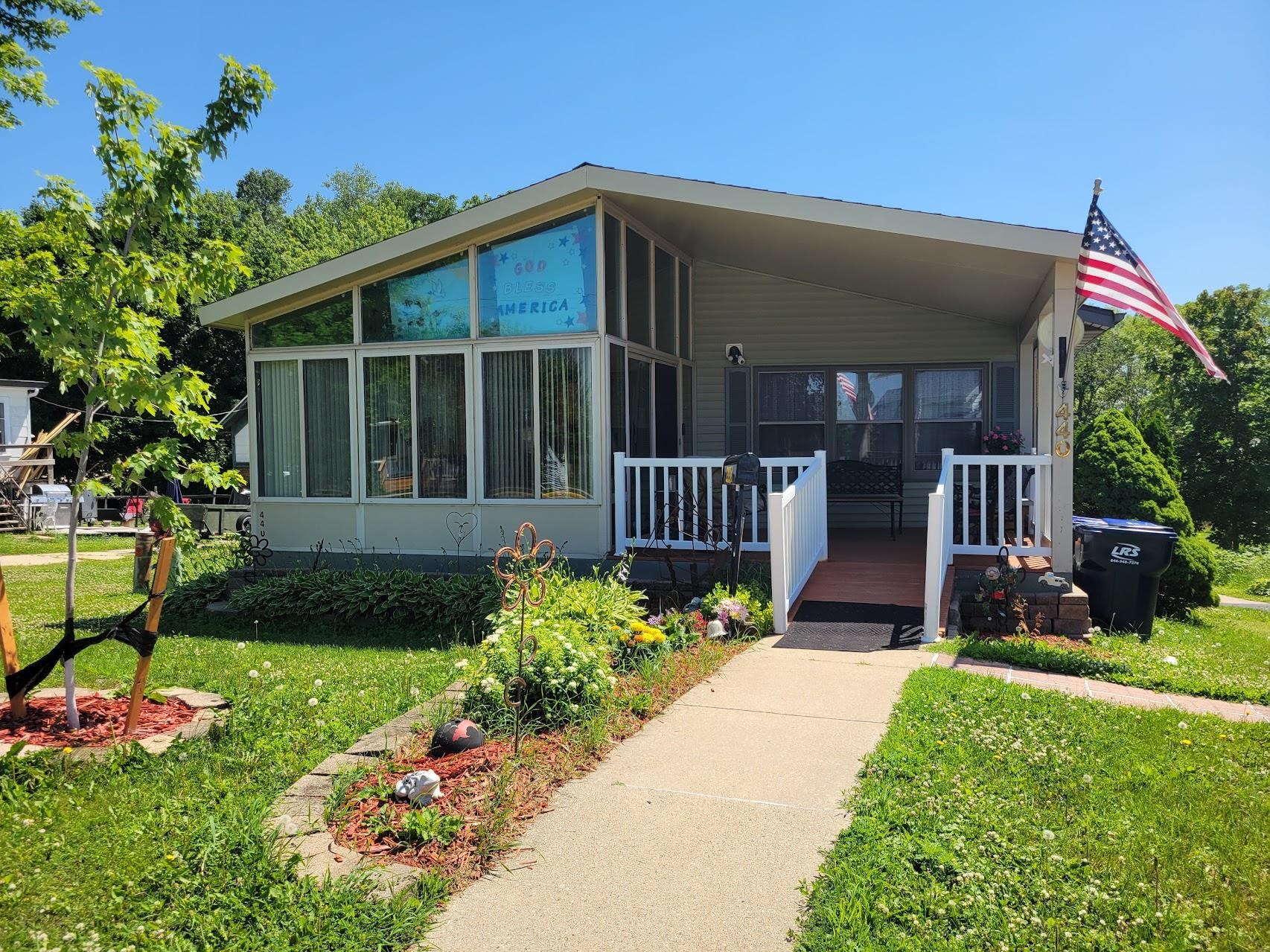 440 N MAIN Street property preview photograph