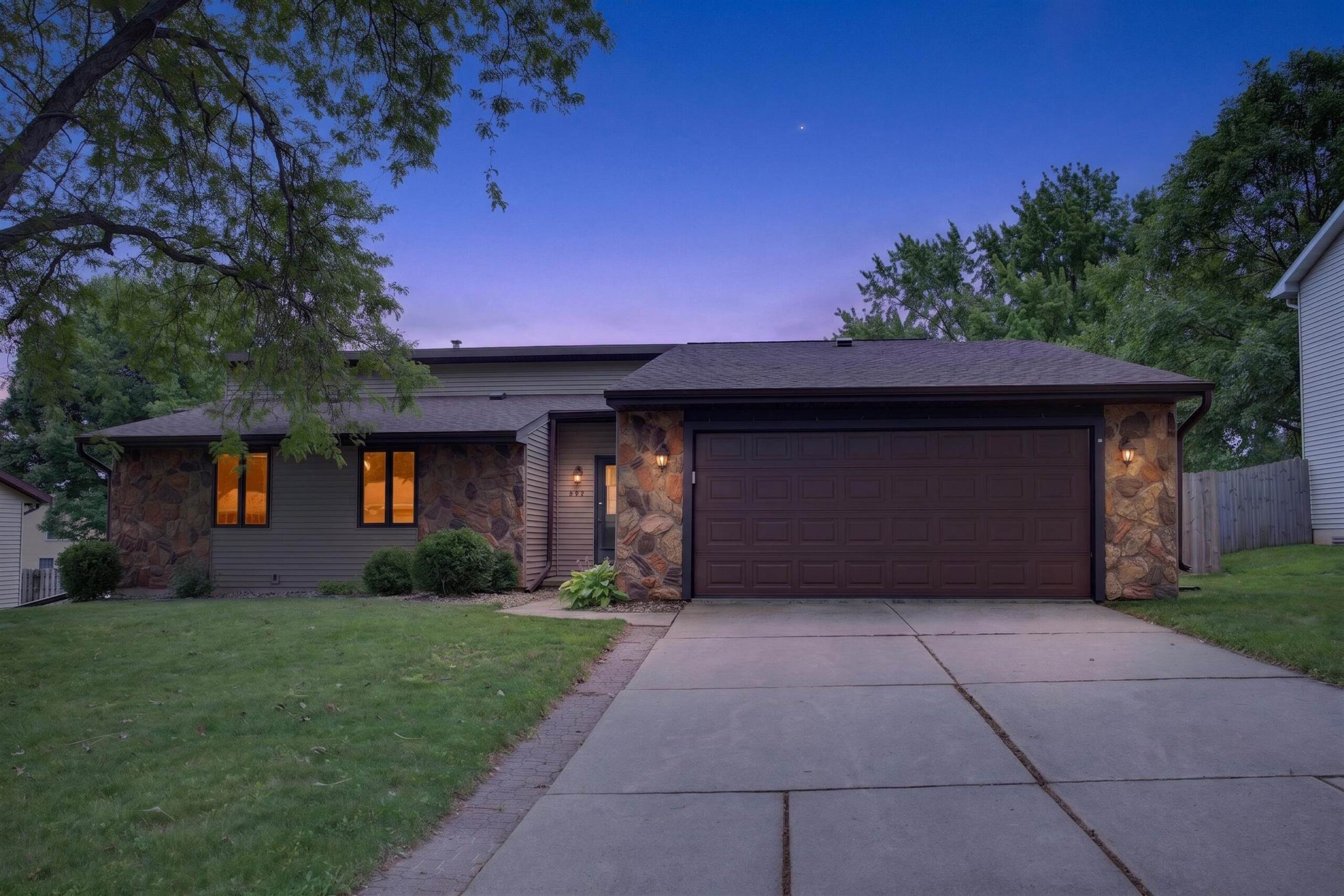 2554 WILDFLOWER Row property preview photograph
