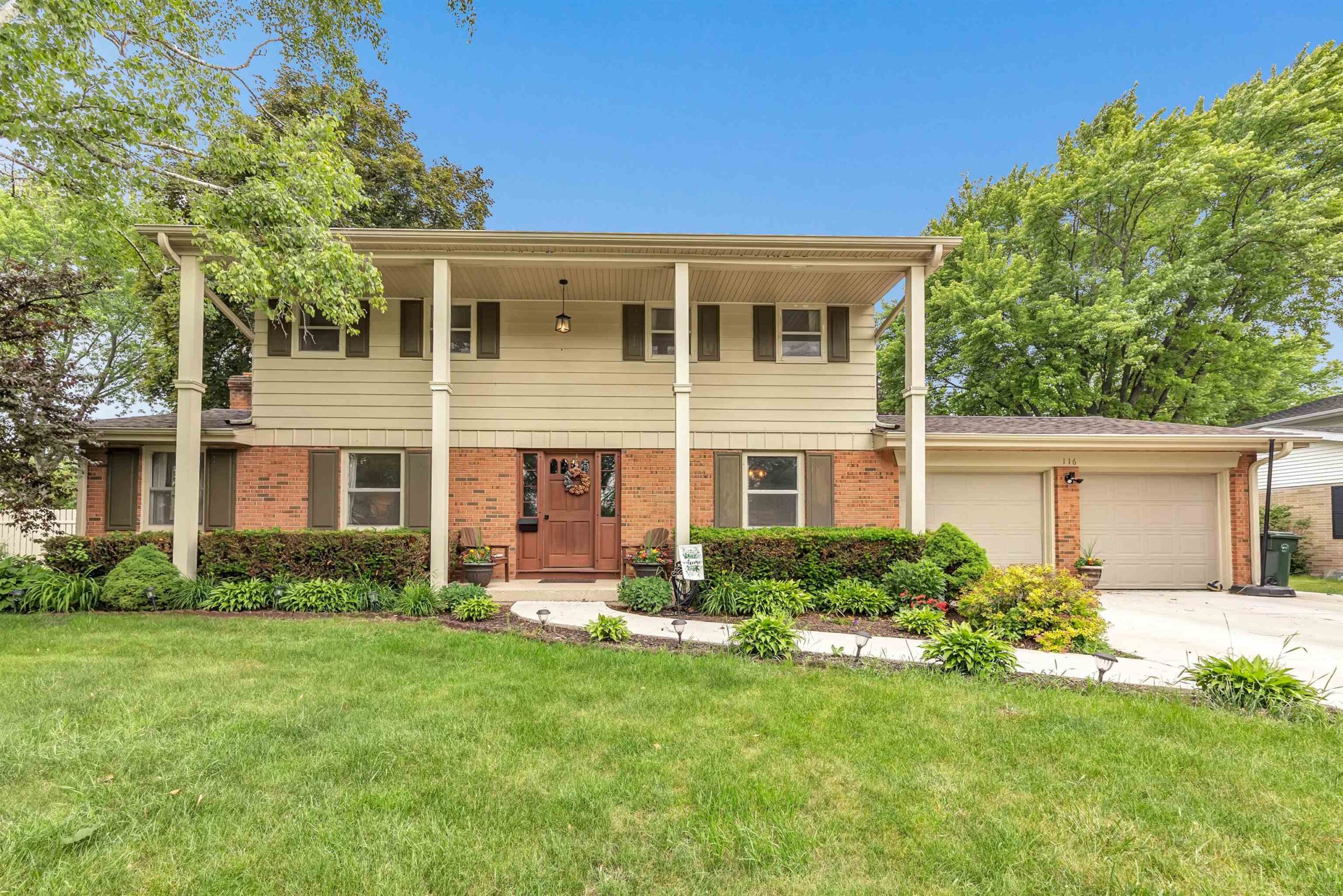 116 S CLAY Street property preview photograph