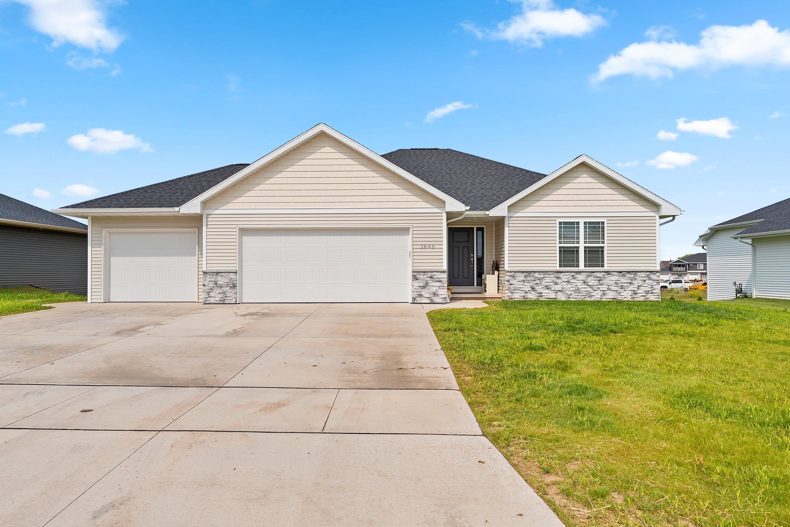 1645 FRONTIER Road property preview photograph