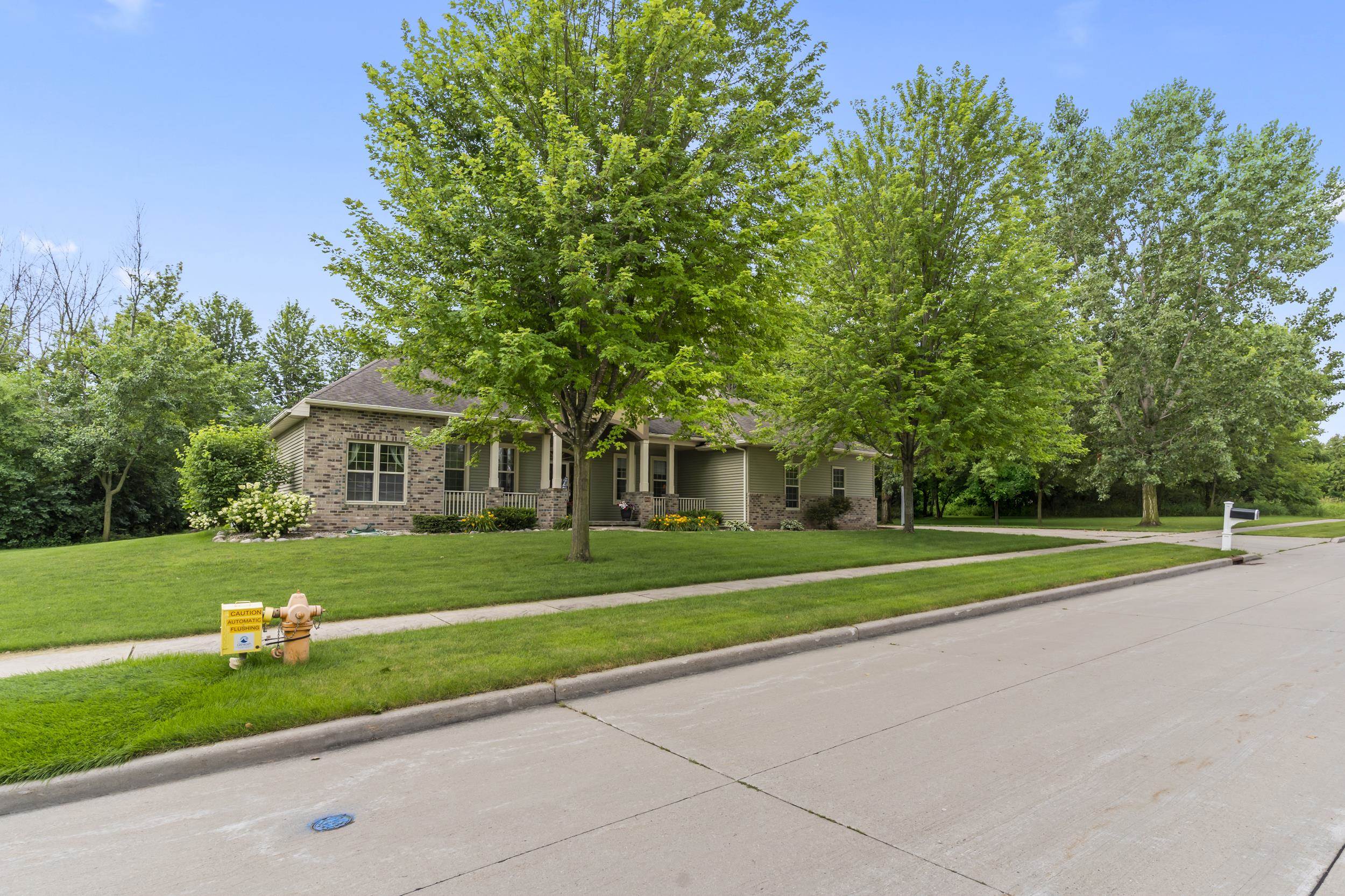 1055 ZACHER Drive property preview photograph