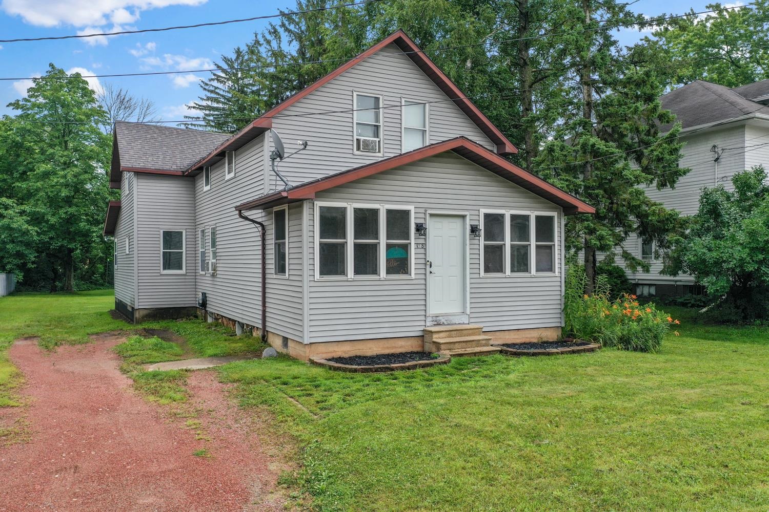 138 S WISCONSIN Street property preview photograph