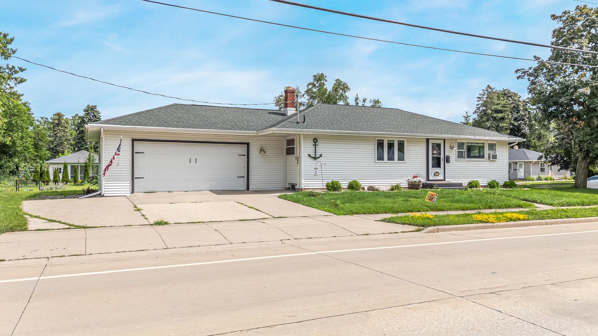 312 E CECIL Street property preview photograph