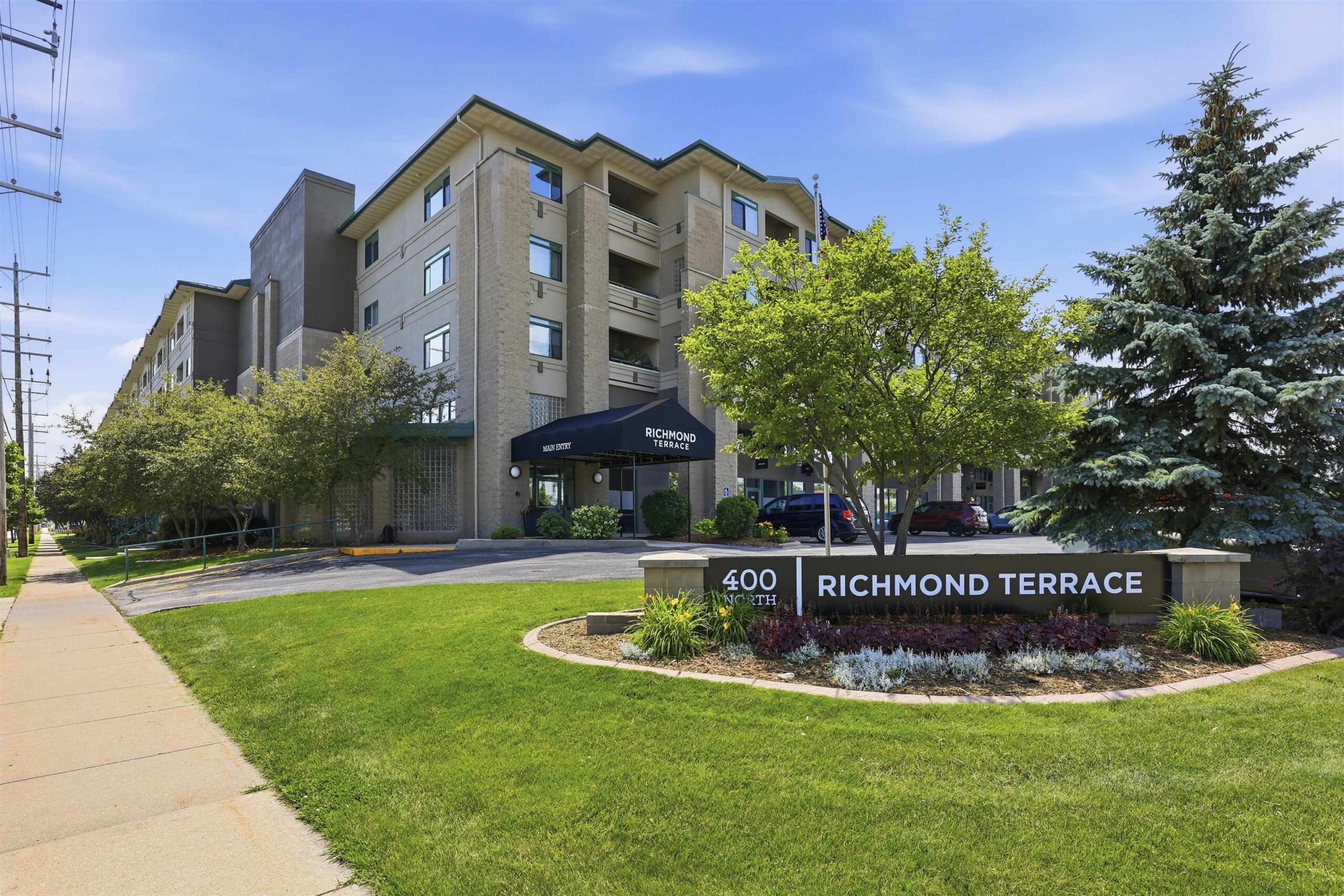 400 N RICHMOND Street property preview photograph
