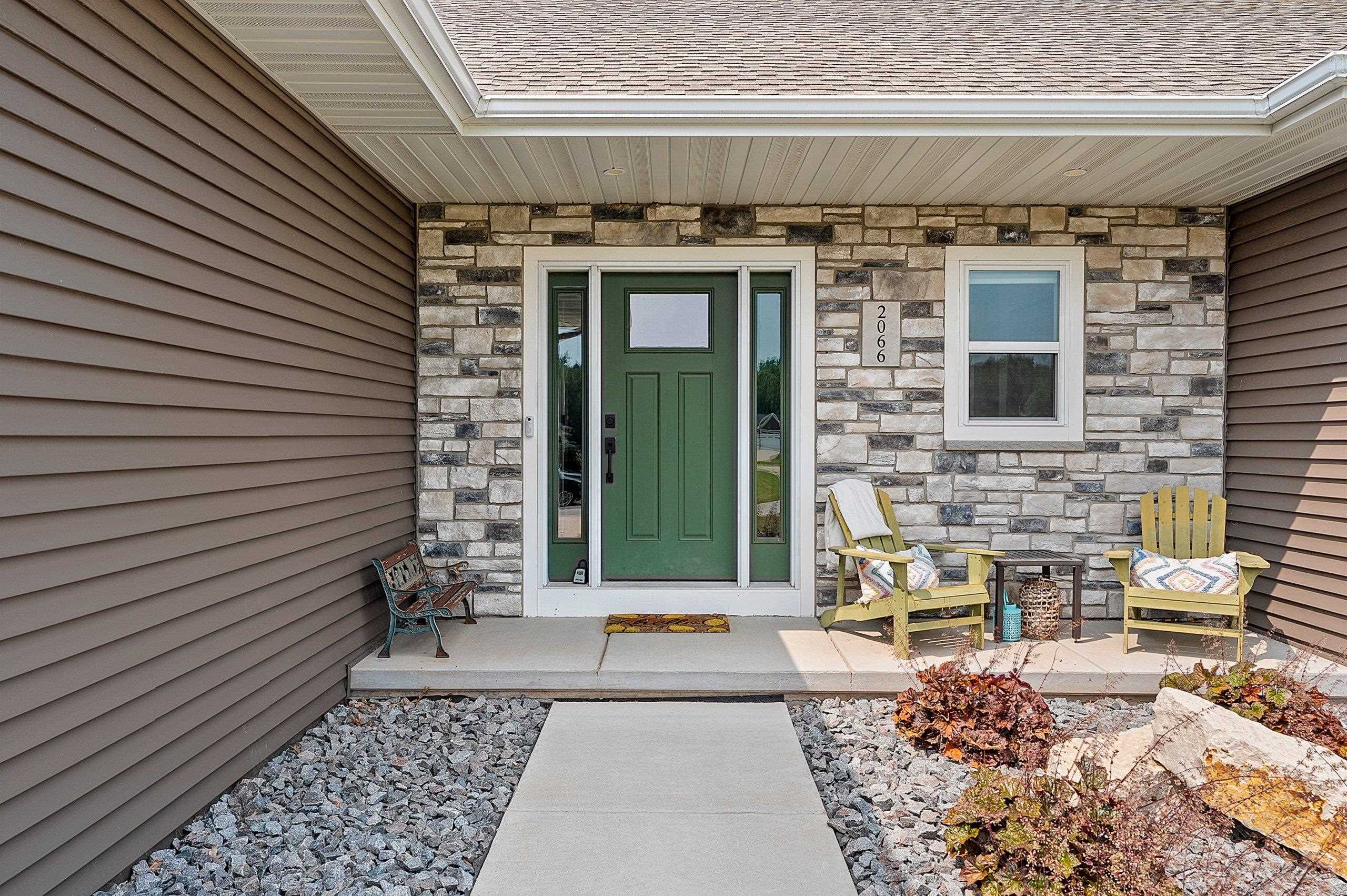 2066 FESCUE Way property preview photograph