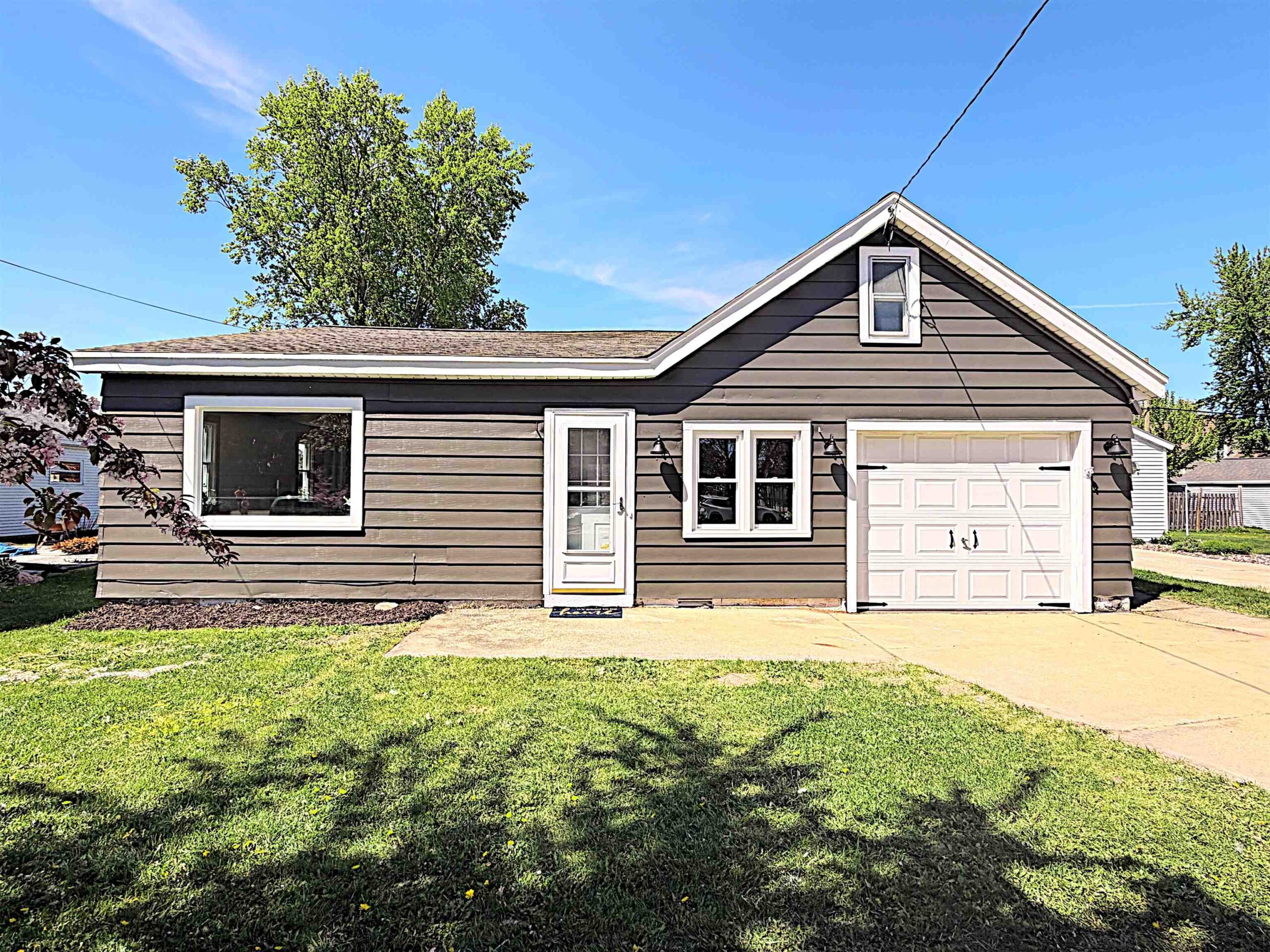 1122 TYLER Avenue property preview photograph