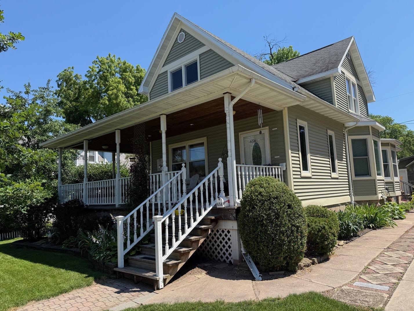 656 OAK Street property preview photograph