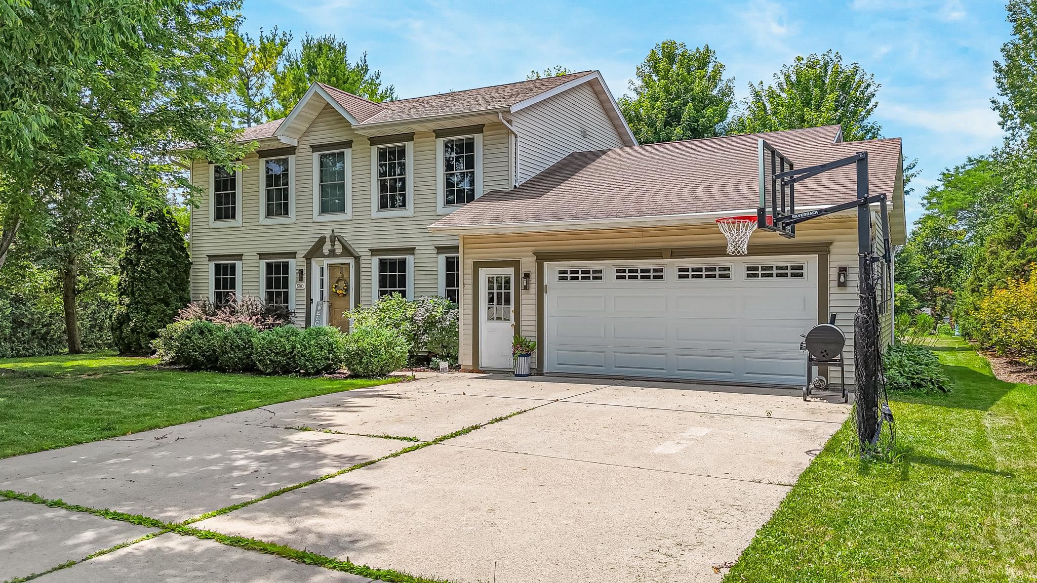590 BROOKFIELD Boulevard property preview photograph