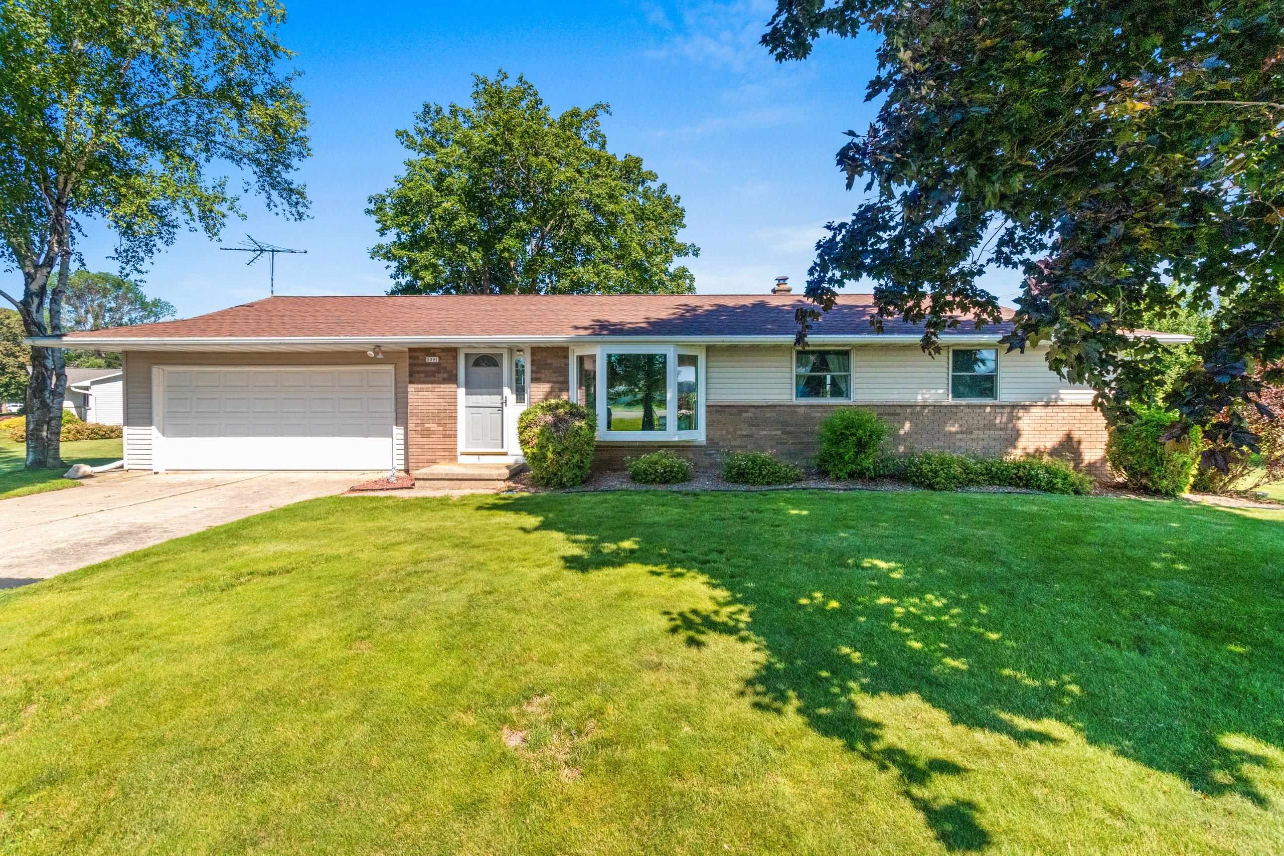 5091 CALEDONIA Drive property preview photograph