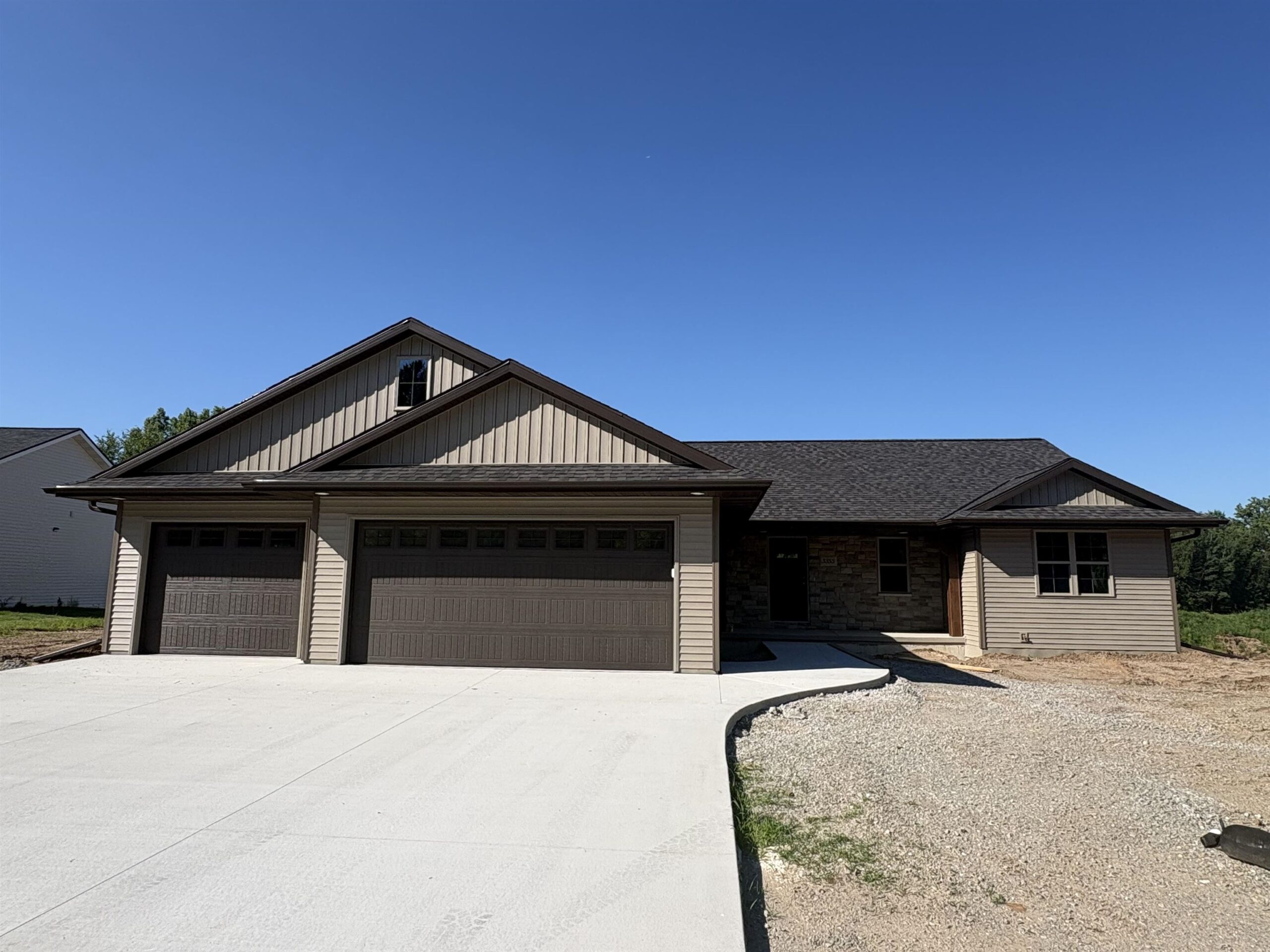 3355 GLENDALE Avenue property preview photograph