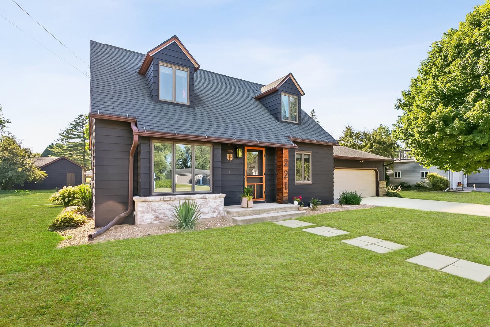 221 MARKET Street property preview photograph