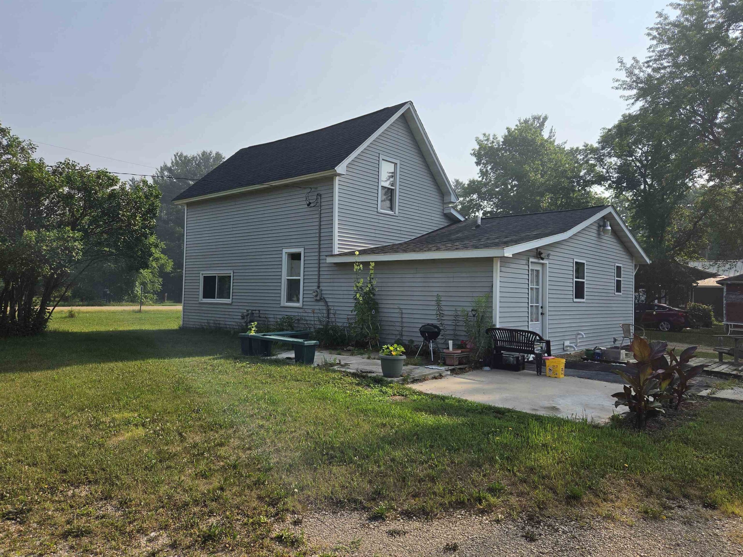 380 RIVER Street property preview photograph