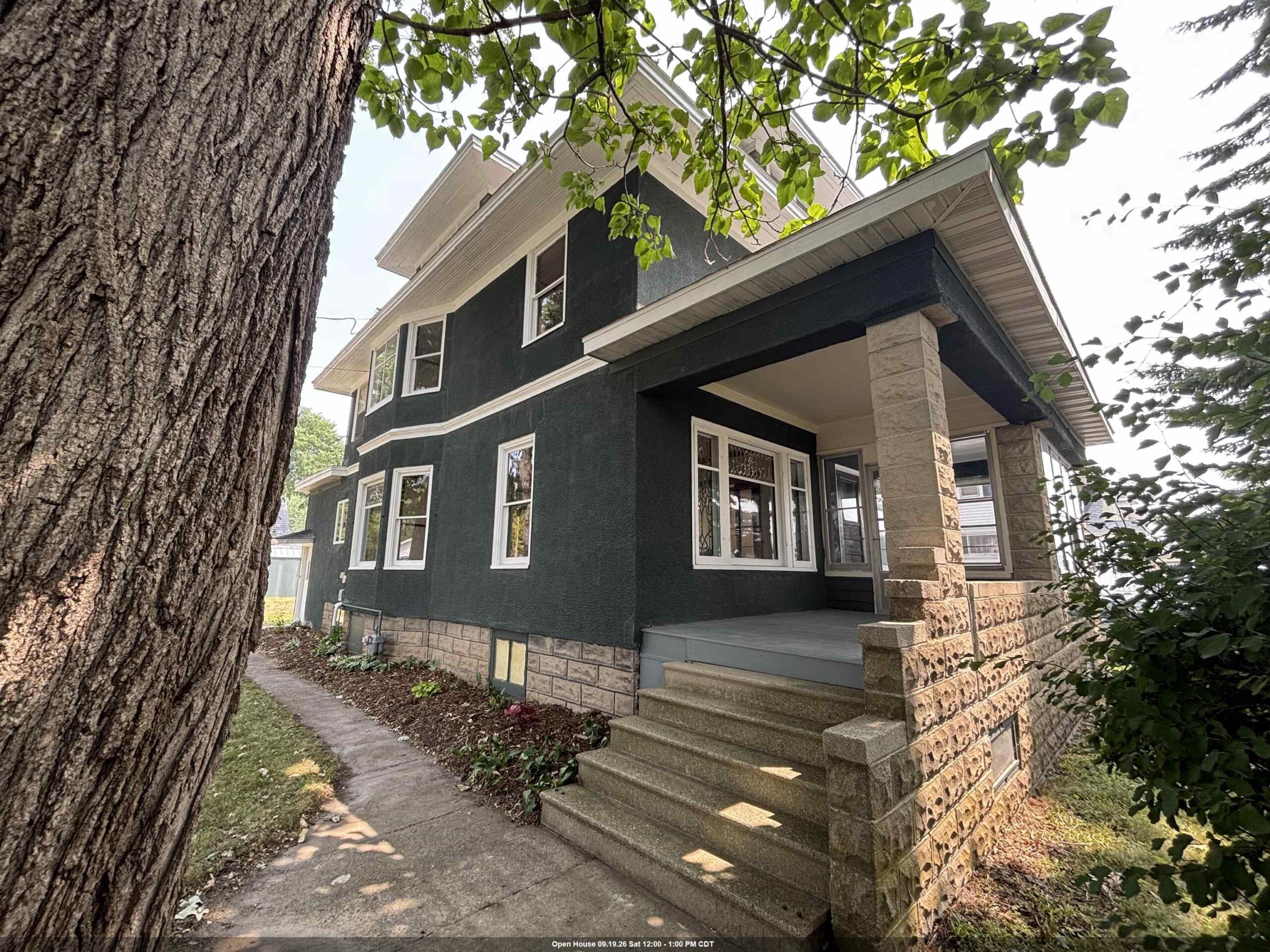 300 E MAIN Street property preview photograph